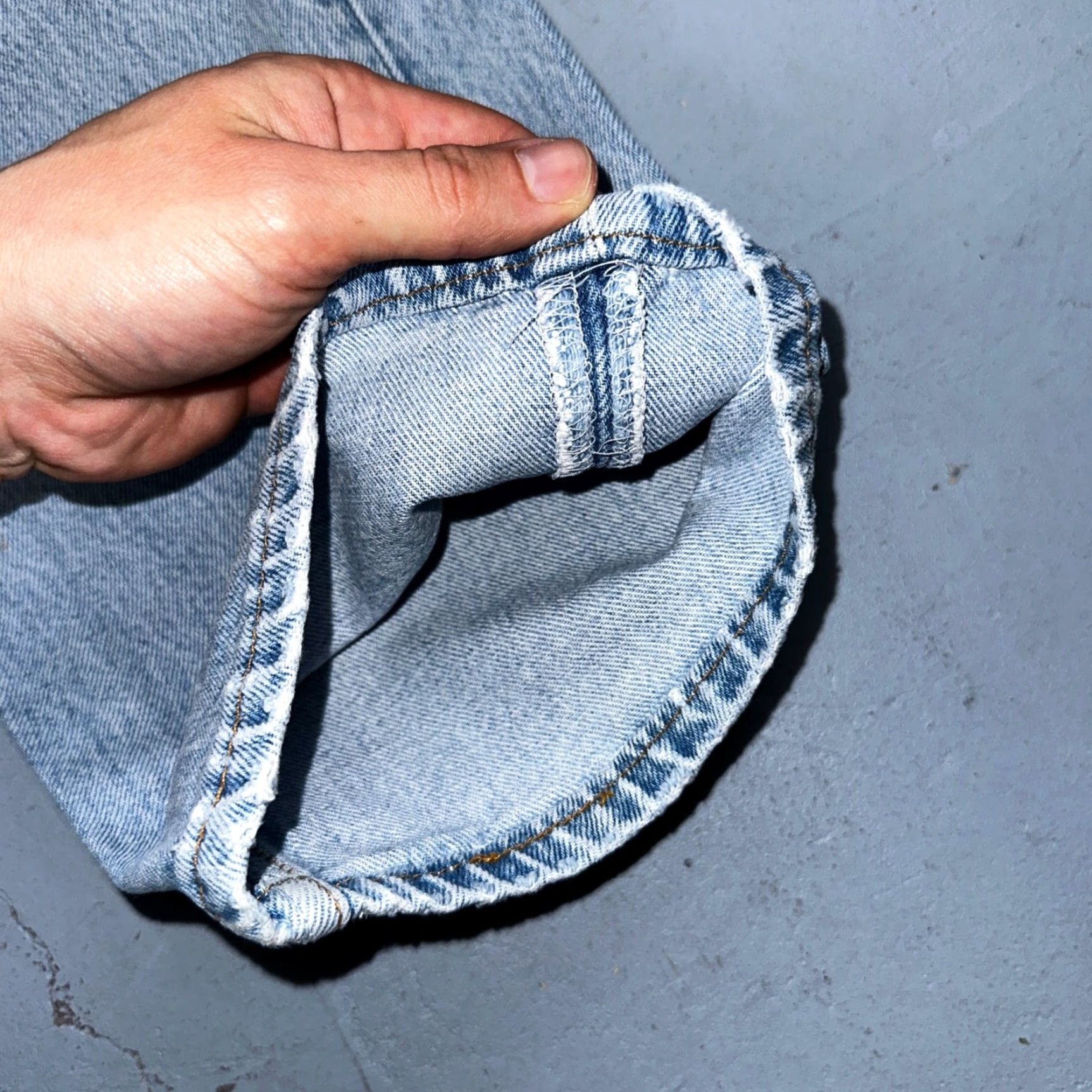 Levi's VINTAGE Levi's 501 Jeans Men 38x32 Straight Leg 90s USA Light Wash Denim Clothing Size US 38 / EU 54 - 4 Thumbnail
