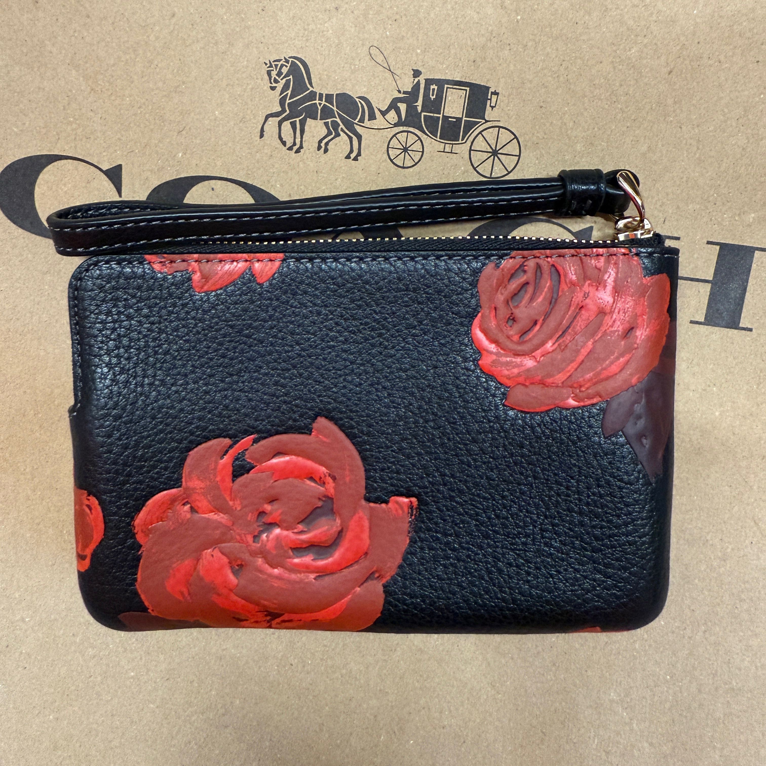 coach Corner Zip Wristlet With Floral Print ccj70