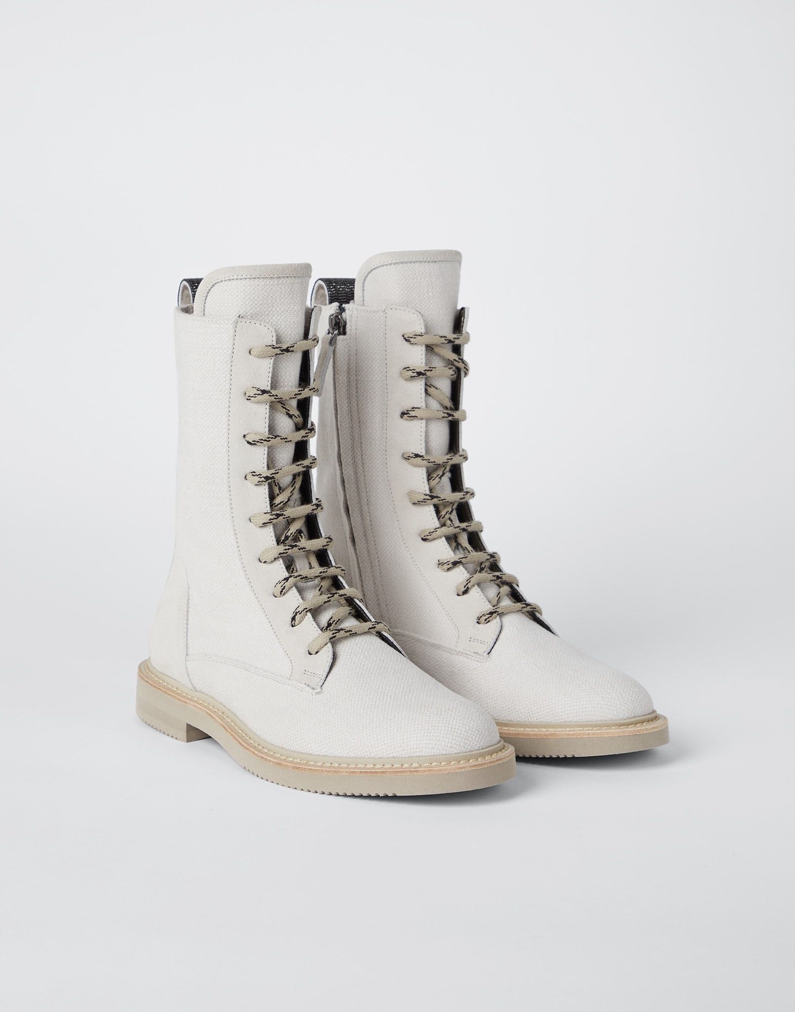 o1w1db10825 Pair Of Ankle Boots in White