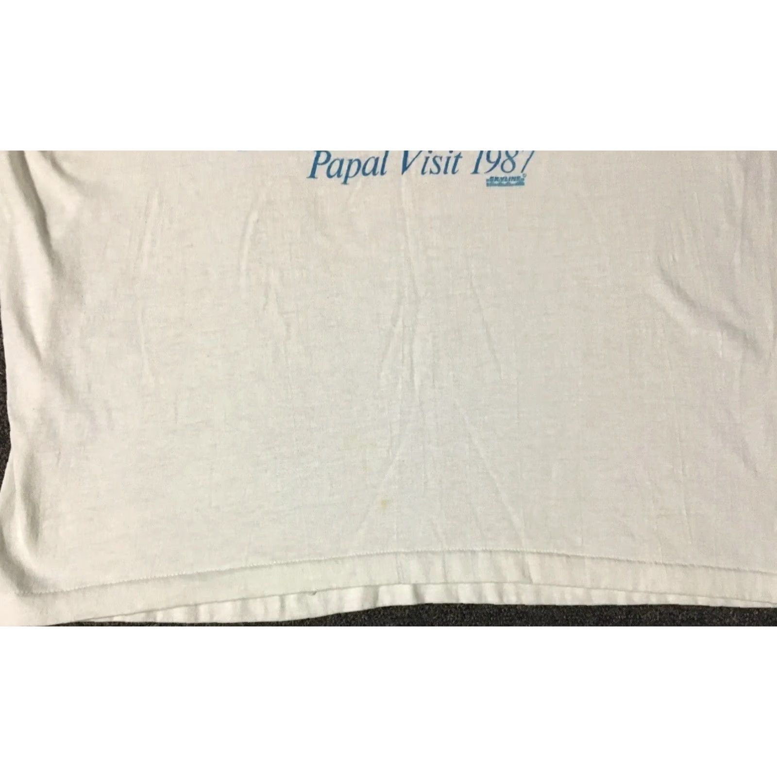 Vintage VINTAGE Pope John Paul II Phoenix AZ Faded Tour Shirt L White Jesus Christ Lord 80s Grunge USA Religion Religion Mens Shirt Size US L / EU 52-54 / 3 - 6 Thumbnail
