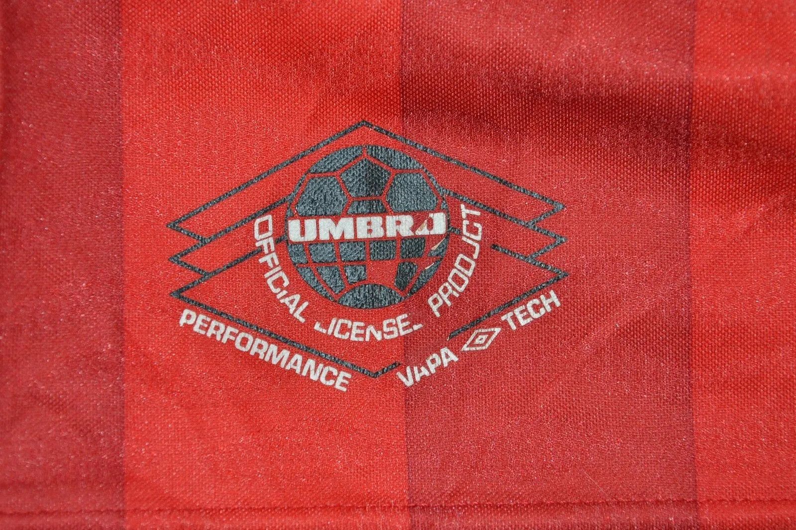 Umbro NAGOYA GRAMPUS EIGHT 1996/1998 SHIRT JERSEY UMBRO SIZE L Size US L / EU 52-54 / 3 - 4 Thumbnail