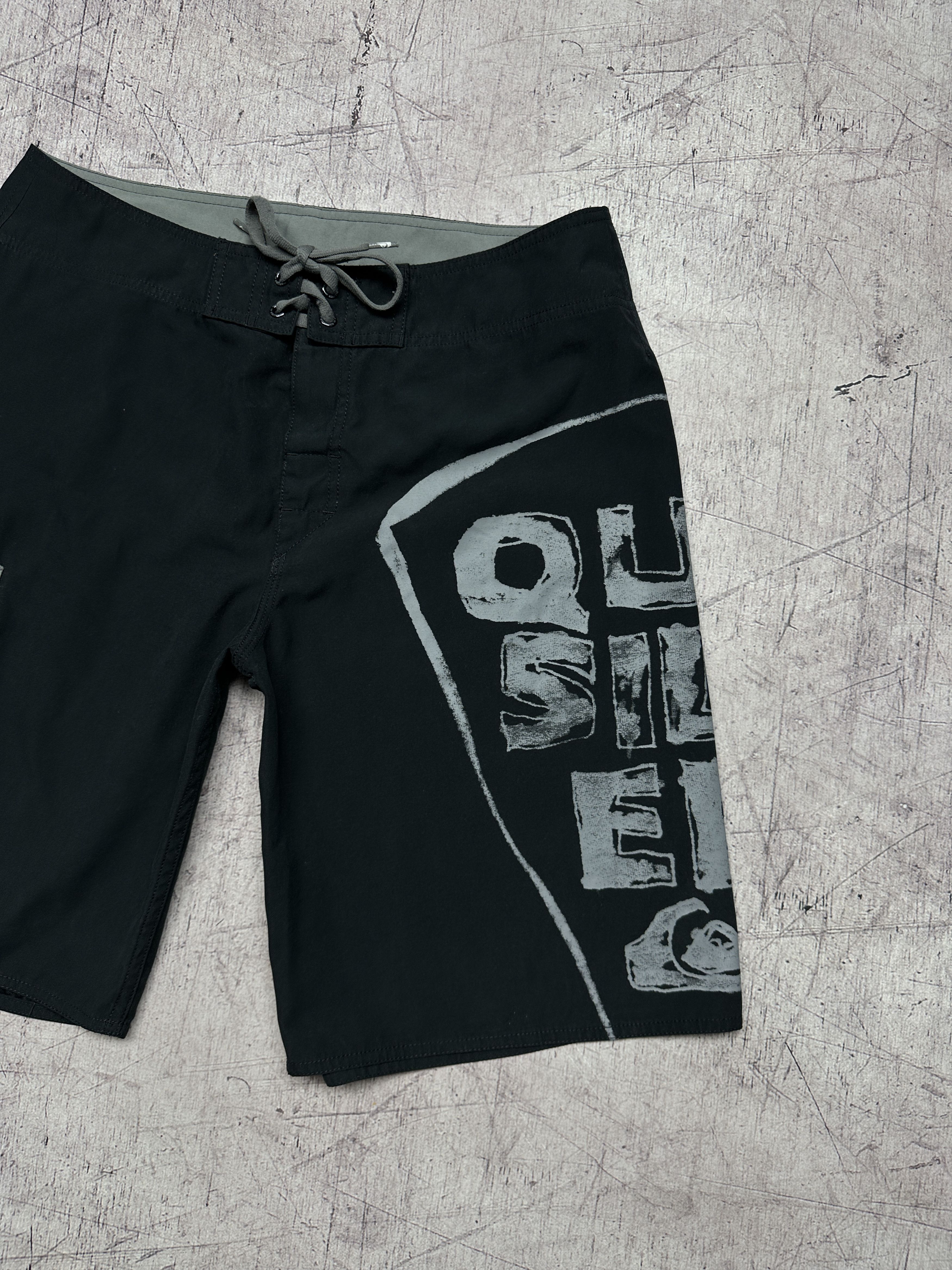 Quiksilver Quiksilver Vintage Mens Surf Style Shorts Size US 32 / EU 48 - 2 Thumbnail
