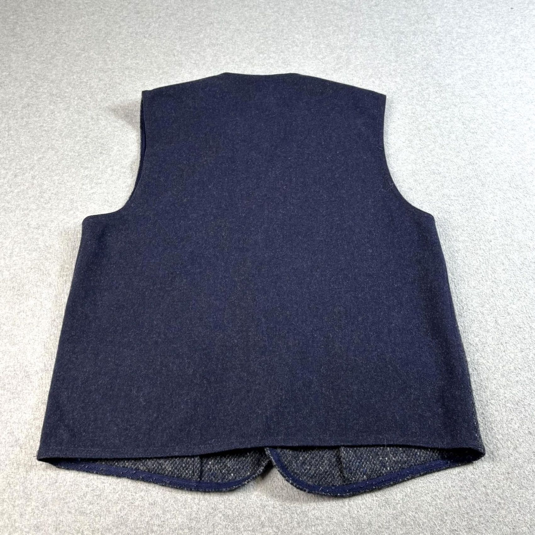 Vintage VINTAGE? No. Final: Jimmy Hourihan Vest Wool Tweed Ireland Donegal Navy Blue XS Mens Wool Vest with Pockets Front Button Closure Size US XS / EU 42 / 0 - 2 Thumbnail