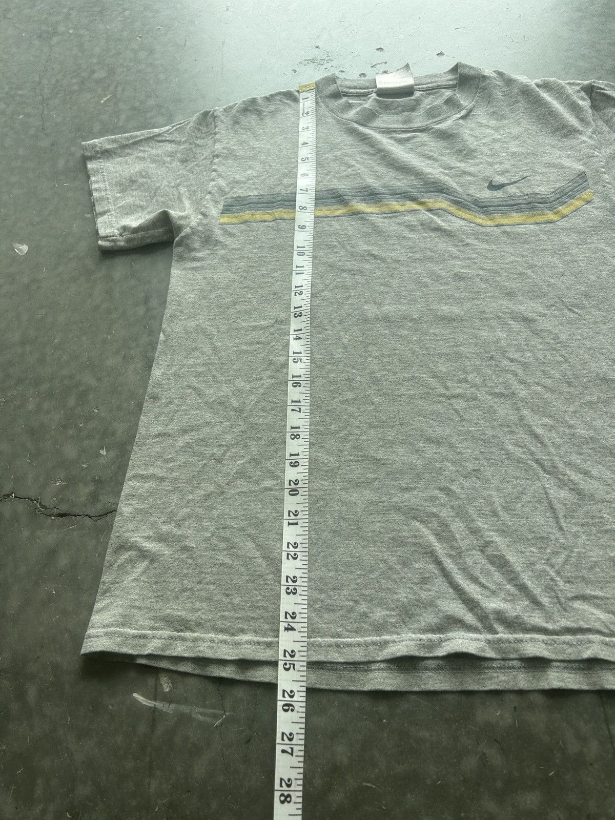 Nike × Vintage Vintage Y2K Nike Graphic Tee Size US S / EU 44-46 / 1 - 11 Thumbnail