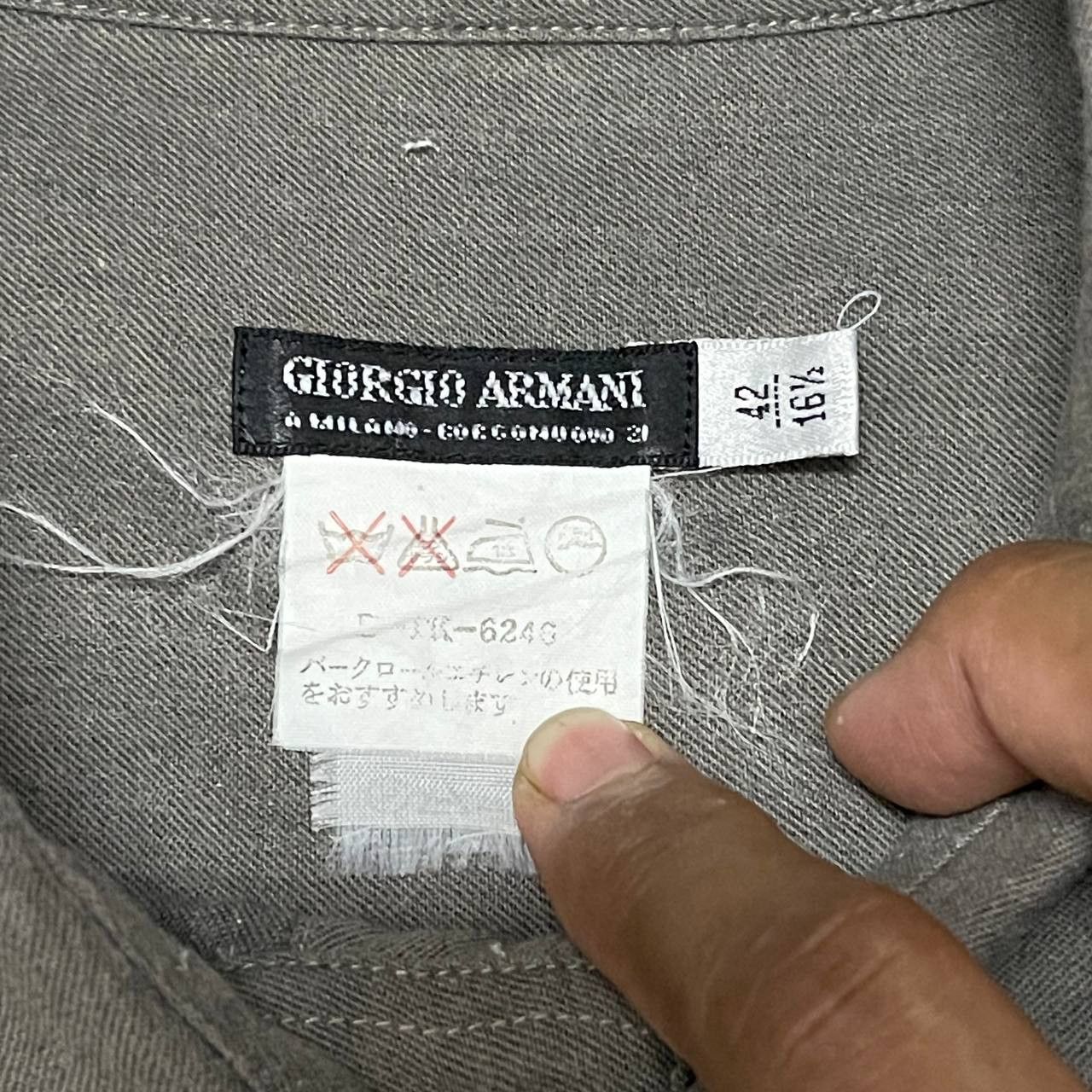 Giorgio Armani Vintage Giorgio Armani Shirt Button Up Size US L / EU 52-54 / 3 - 5 Thumbnail