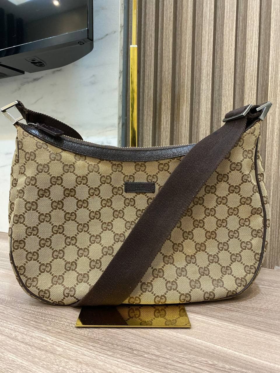 Gucci Gucci Brown GG Canvas Shoulder Bag Beige Size ONE SIZE - 1 Thumbnail