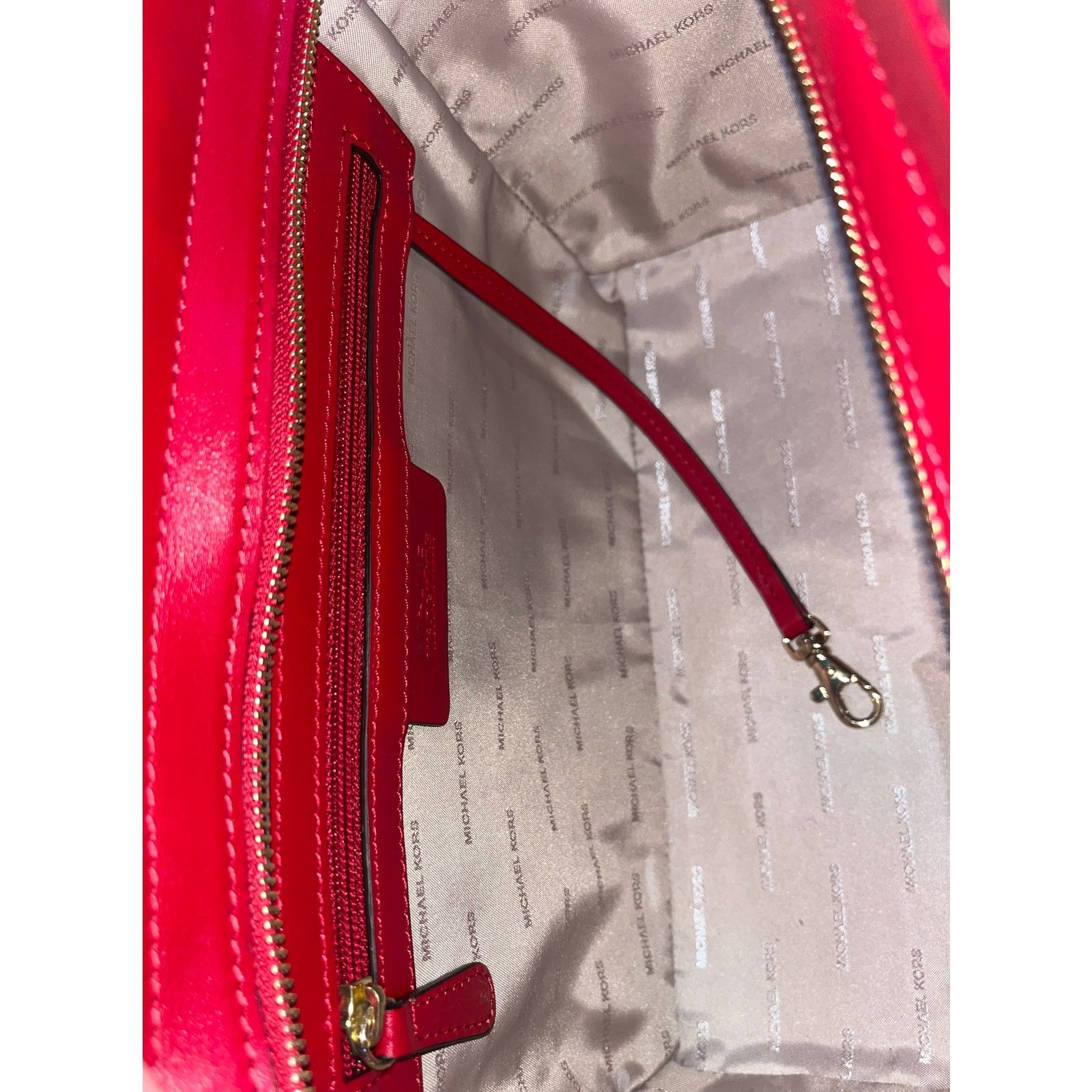 B34 MICHAEL KORS Diamond Selma Medium Leather Satchel Red