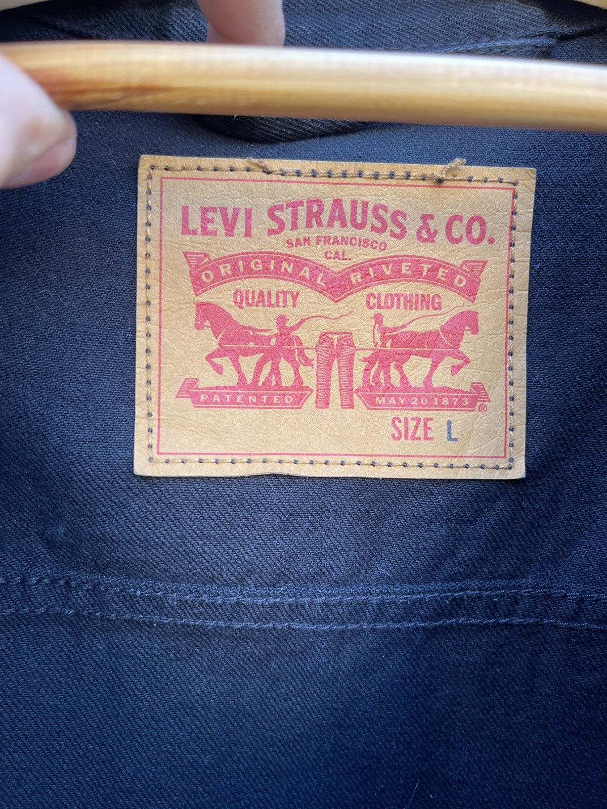 Levi's Black Denim Jacket Size US L / EU 52-54 / 3 - 6 Thumbnail
