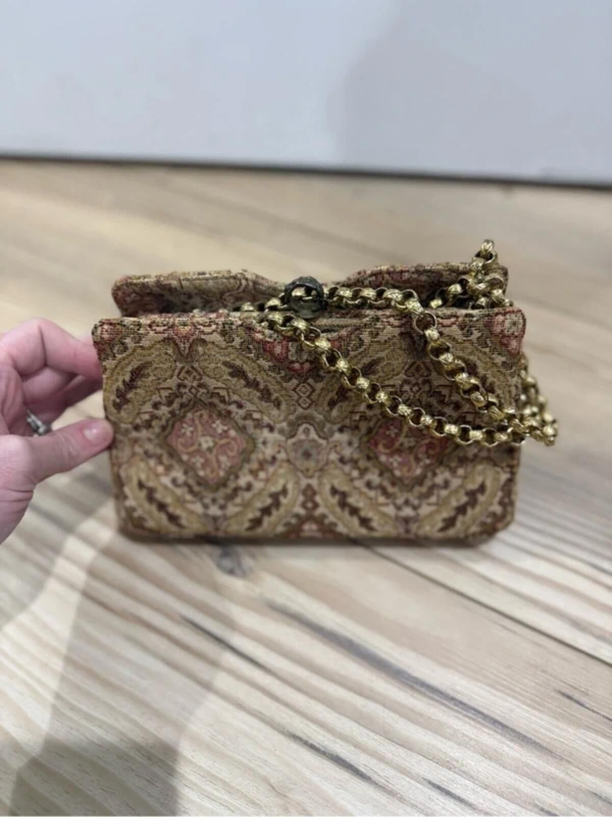 Other Morris Moskowitz VintageTapestry ShoulderBag with Gold Chain Size ONE SIZE - 7 Thumbnail