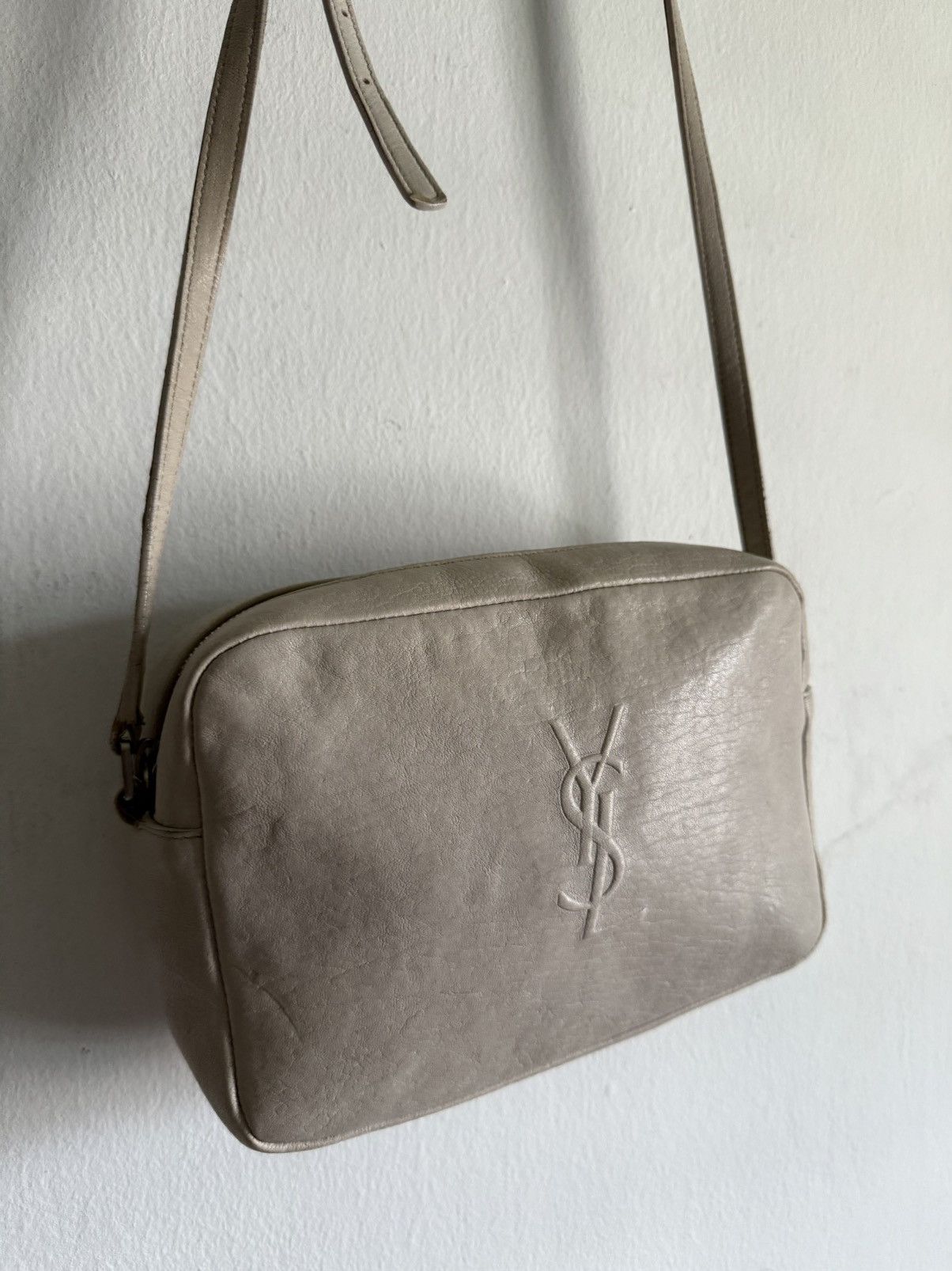Saint Laurent Paris Saint Laurent Lou Camera calfskin Sling bag Size ONE SIZE - 3 Thumbnail