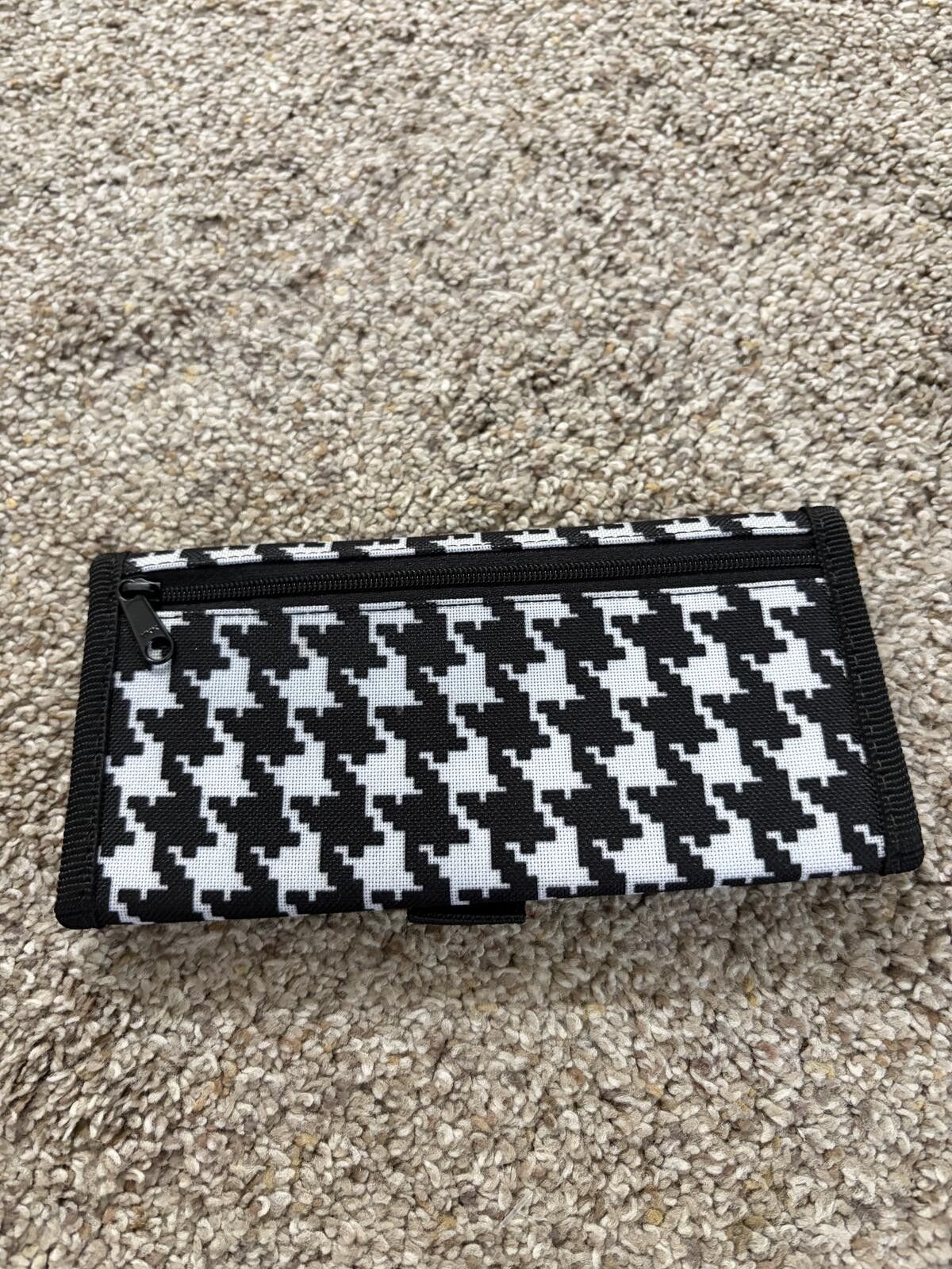 Other Yak Pak Black and White Houndstooth Wallet Size ONE SIZE - 2 Thumbnail