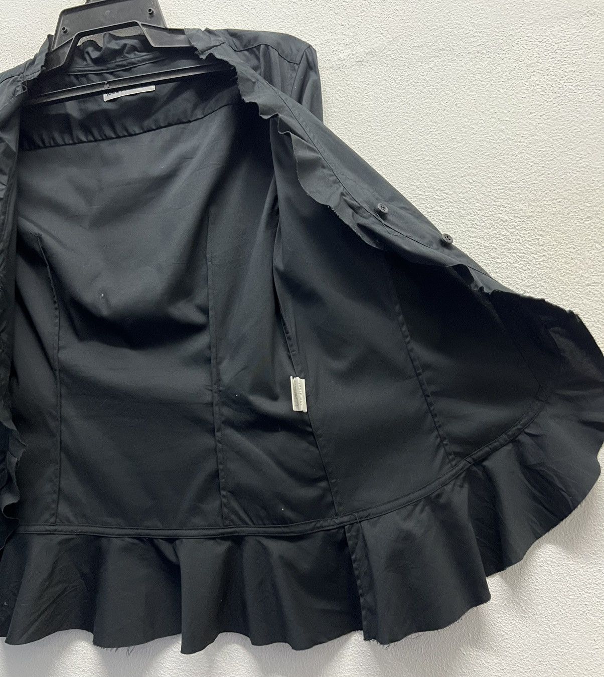 Issey Miyake × Vintage Issey Miyake Black Ruffle Blouse – Size 2 – Made in Japan Size M / US 6-8 / IT 42-44 - 7 Thumbnail