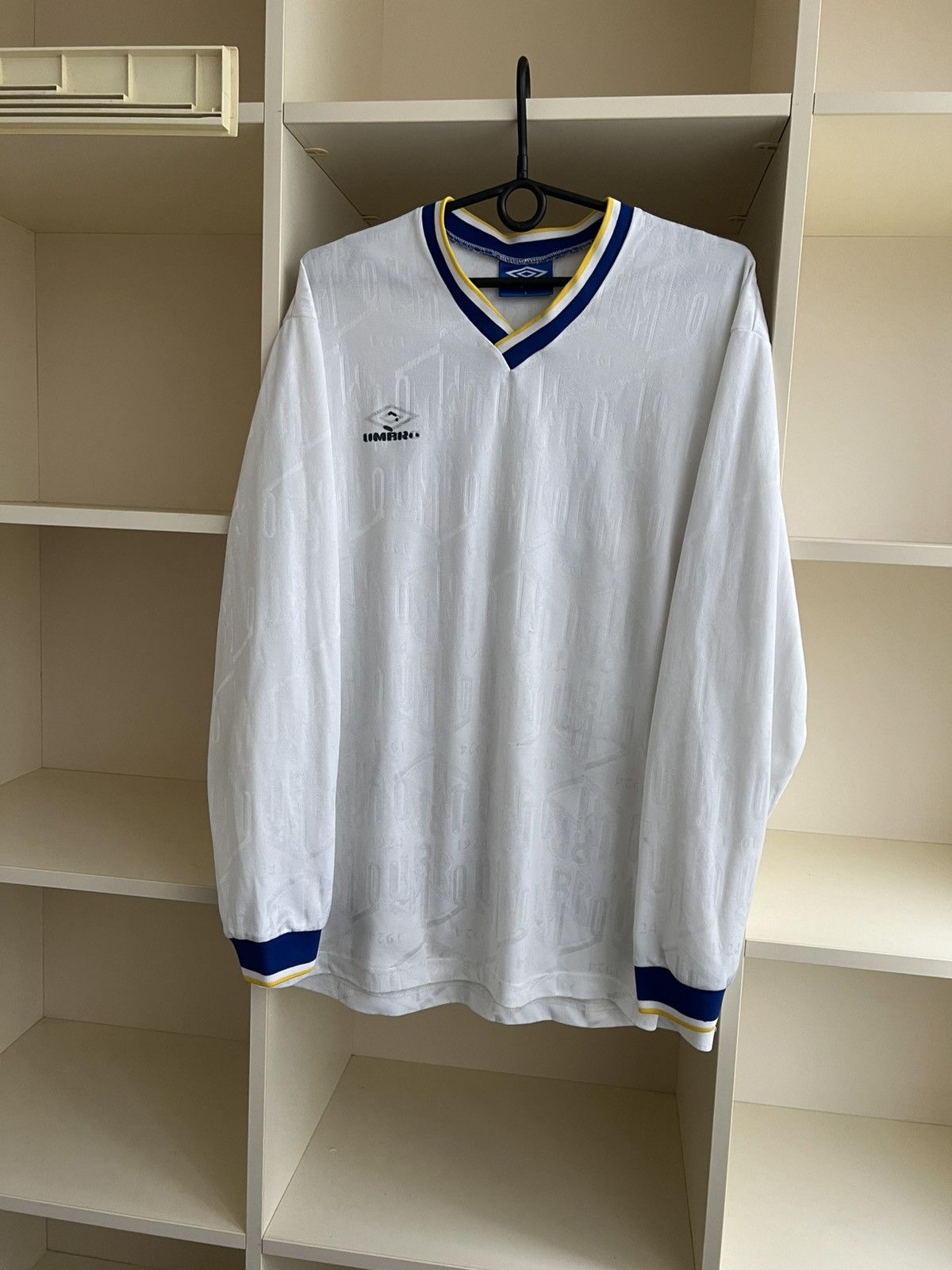 Umbro Vintage 90s Umbro Jersey Football Long Sleeve Soccer Size L Size US L / EU 52-54 / 3 - 6 Thumbnail