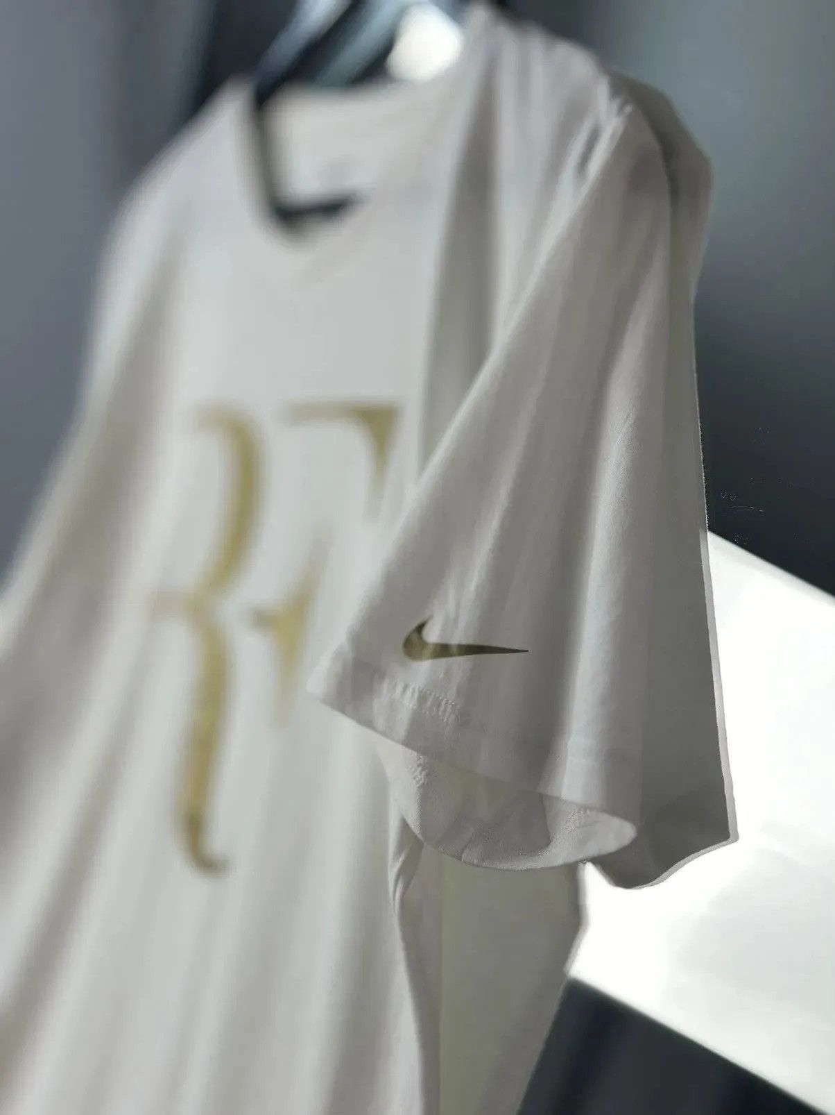 Vintage Vintage Roger Federer Nike RF tennis soccer tee T-shirt Size US S / EU 44-46 / 1 - 5 Thumbnail