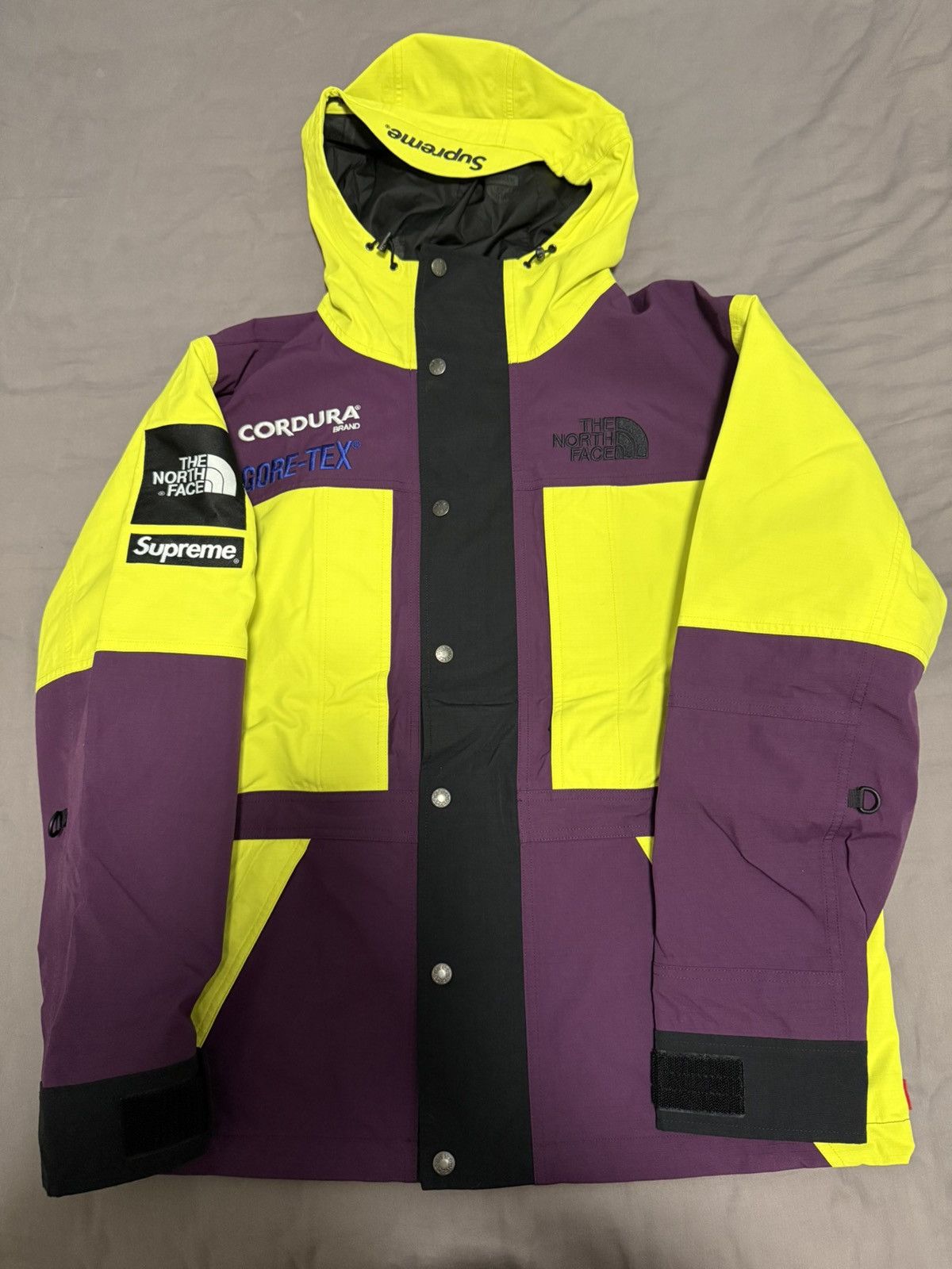 The North Face Supreme tnf north face expedition gore tex Jacket sulphur Size US M / EU 48-50 / 2 - 1 Thumbnail