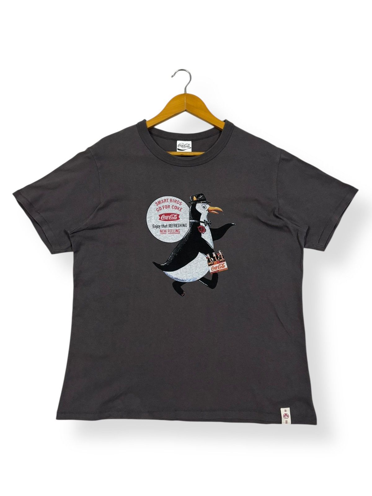 GU × Undercover GU x Coca Cola Penguin Graphic Printed T-shirt Size US M / EU 48-50 / 2 - 1 Thumbnail