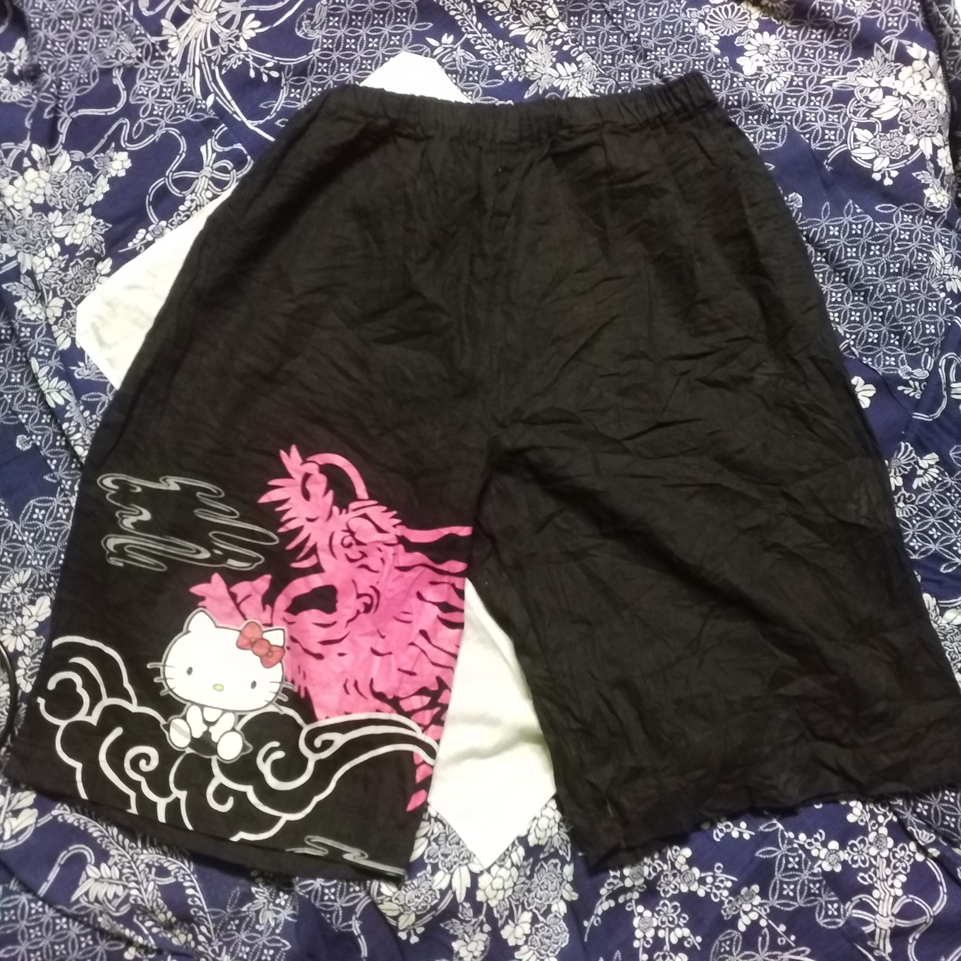 Other HELLO KITTY DRAGON SHORT PANT SIZE 24 TO 40 INCH Size 30" / US 8 / IT 44 - 1 Thumbnail