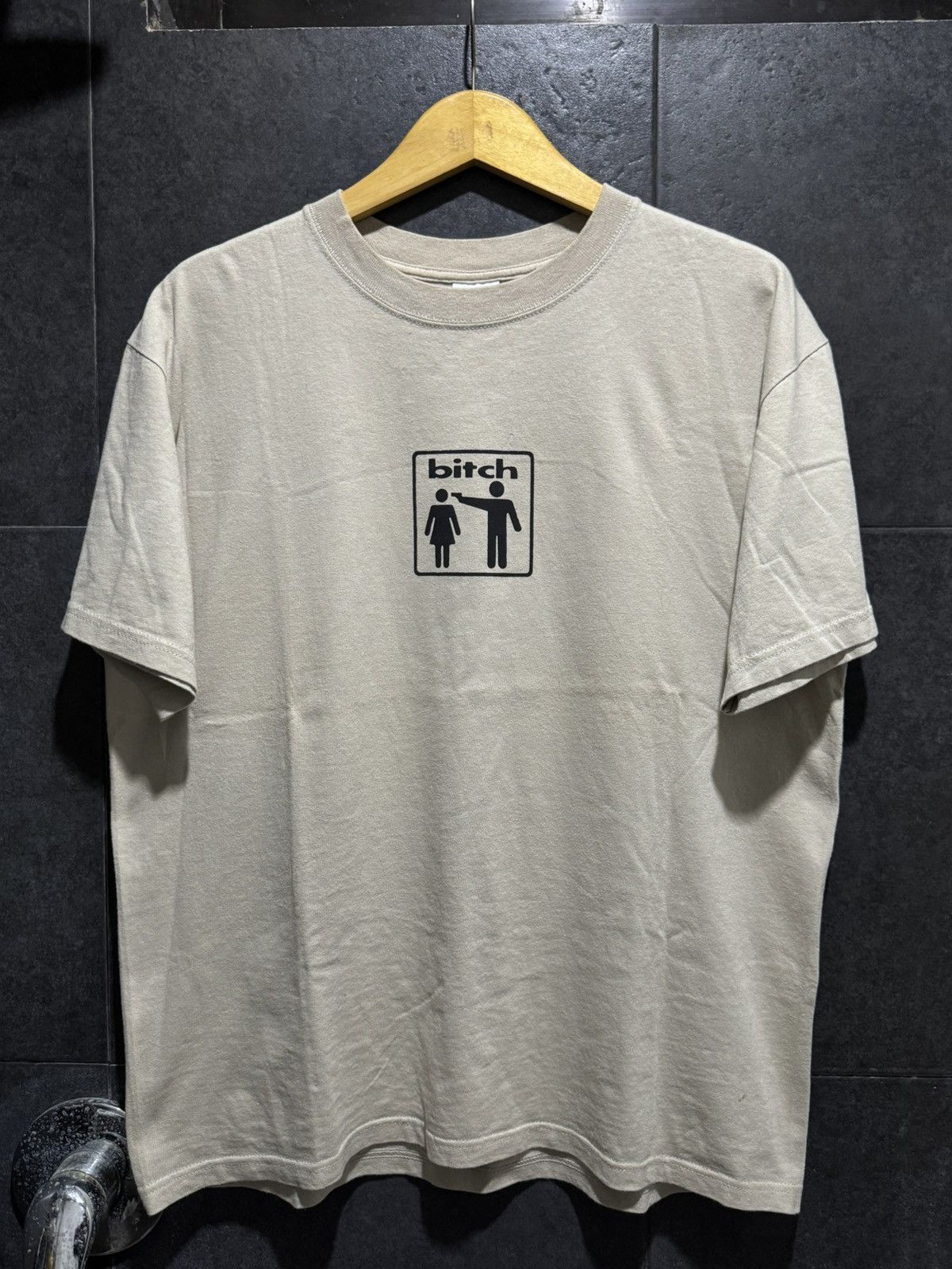 Other Vintage 00s Bitch Skateboard Tshirt Size US L / EU 52-54 / 3 - 1 Thumbnail