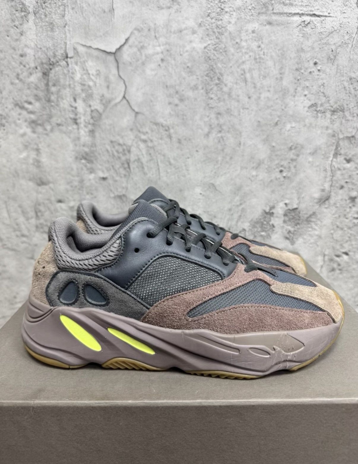 Adidas Adidas Yeezy 700 Mauve K37 Size US 10 / EU 43 - 7 Thumbnail