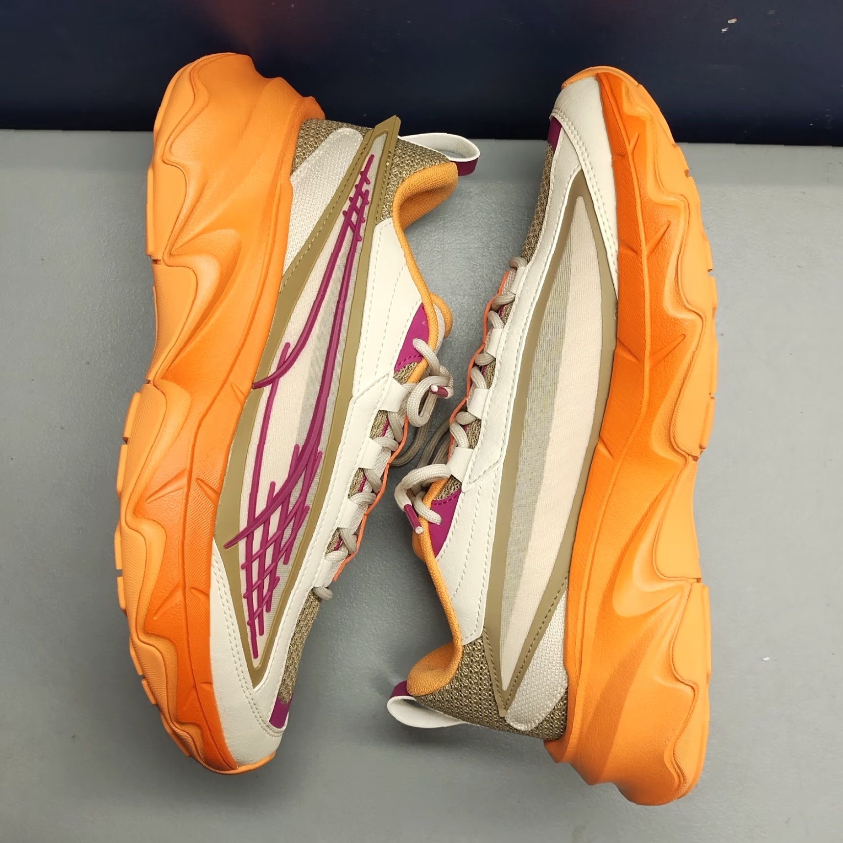 Puma PUMA Carbon Dare To Sneakers Womens Size 9.5 Multicolor Low Top Lace Up 400517-01 Vision: NWOB Size 9.5 Womens Size L / US 10 / IT 46 - 2 Thumbnail
