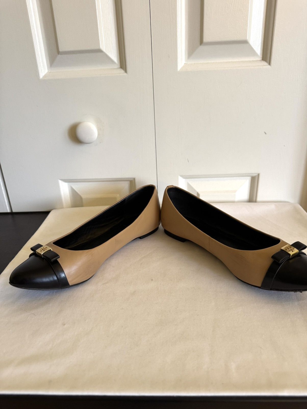 Tory Burch TORY BURCH Beige/Black Leather Ballet Flats 8.5 Size US 8.5 / IT 38.5 - 5 Thumbnail