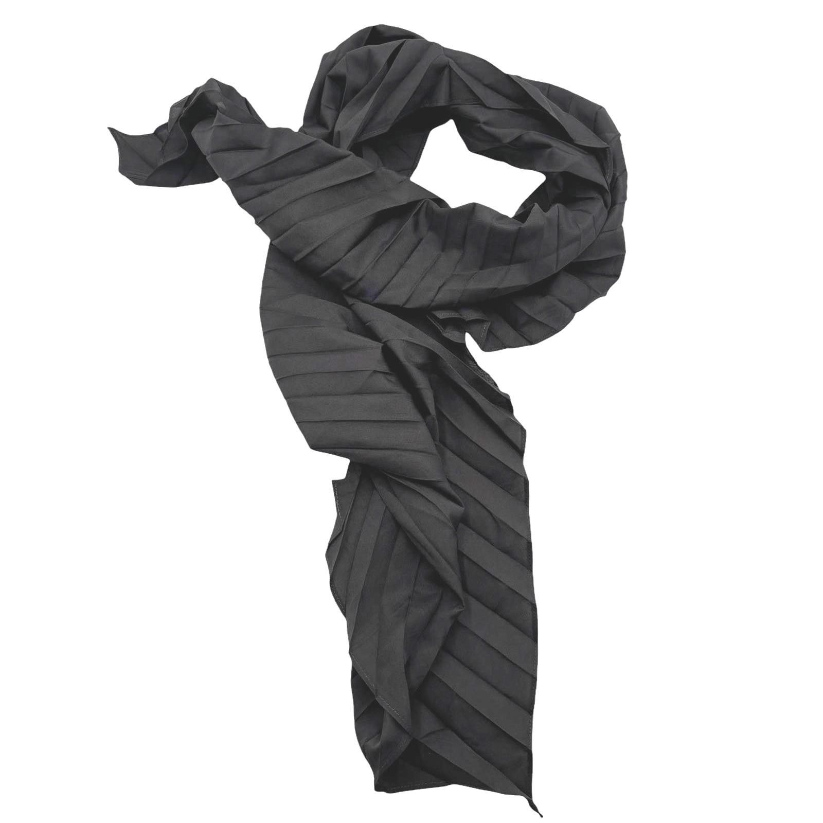 Designer MARIE SAINT PIERRE Ruffled Black Scarf Size ONE SIZE - 1 Thumbnail