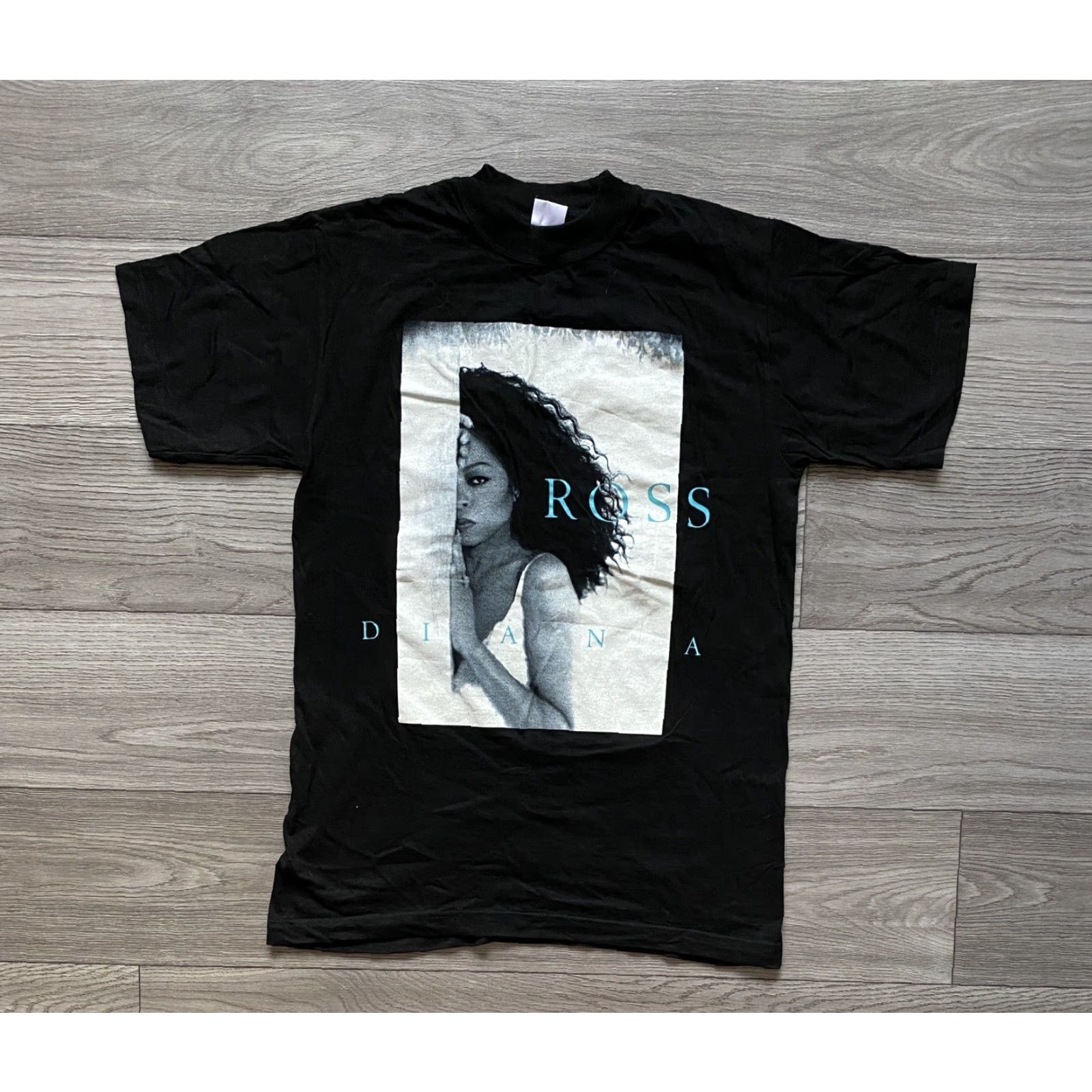 Vintage VINTAGE Diana Ross Europe 1997 Voice of Love concert tour 97 T-Shirt Mens M Black Love Logo Shirt Size US M / EU 48-50 / 2 - 2 Thumbnail