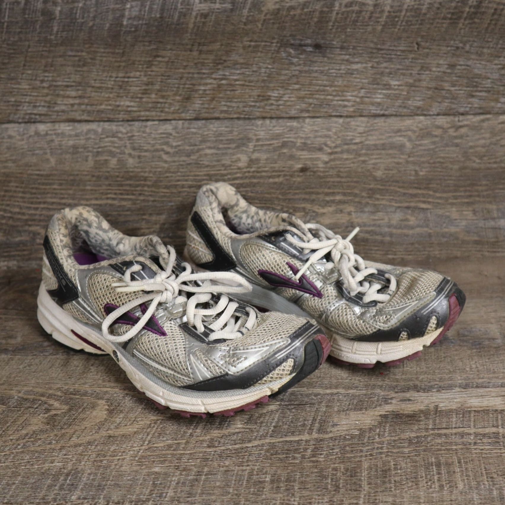 Brooks Brooks Ravenna Running Shoes Lace Up Low Top Gray White Purple Women's 8.5 Size US 8.5 Shoes Running Sports Cushioned Comfort Violet Blue Gray Size S / US 4 / IT 40 - 2 Thumbnail