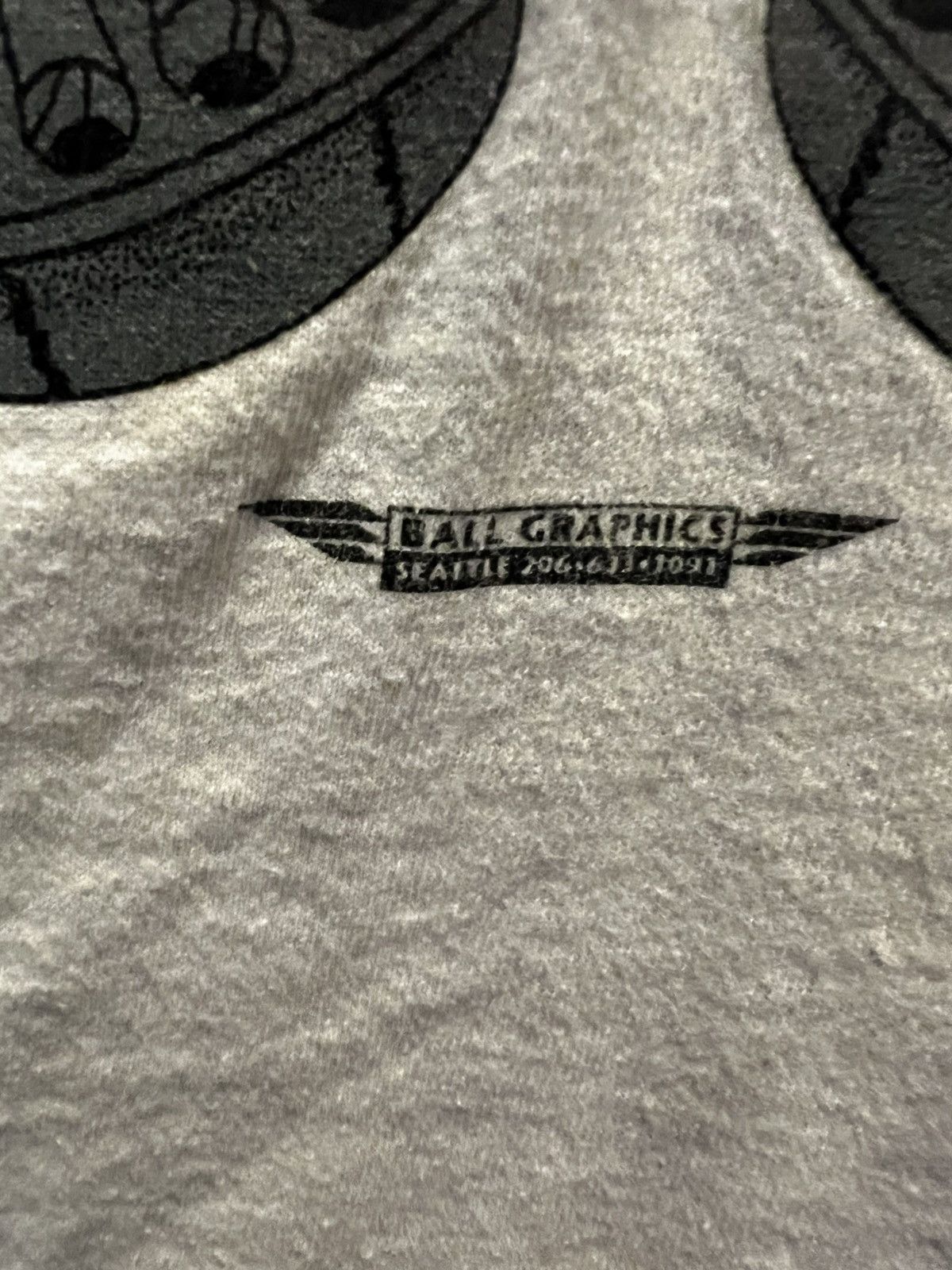 Other Vintage White Graphic Tee Shirt Size US L / EU 52-54 / 3 - 5 Thumbnail