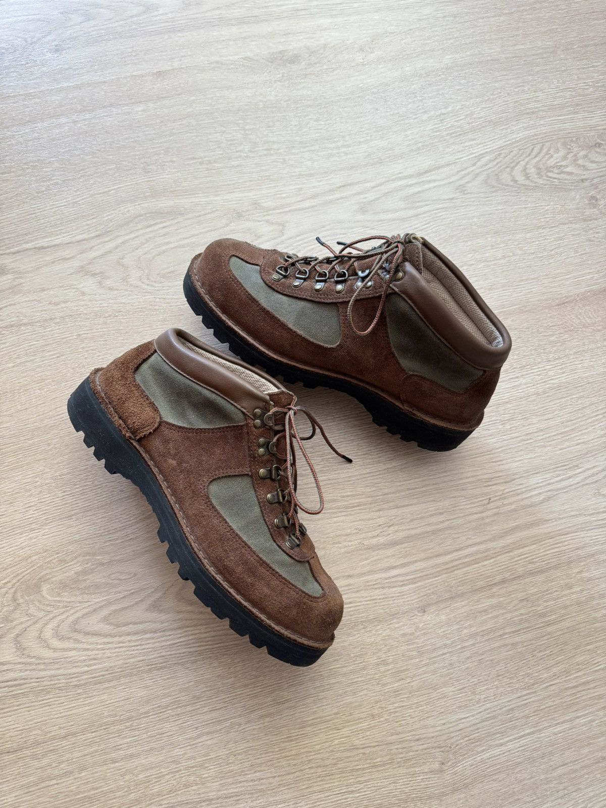 Danner × JJJJound Danner x Jjjjound Mountain Light Suede Brown/Olive Boots Size US 11 / EU 44 - 2 Thumbnail