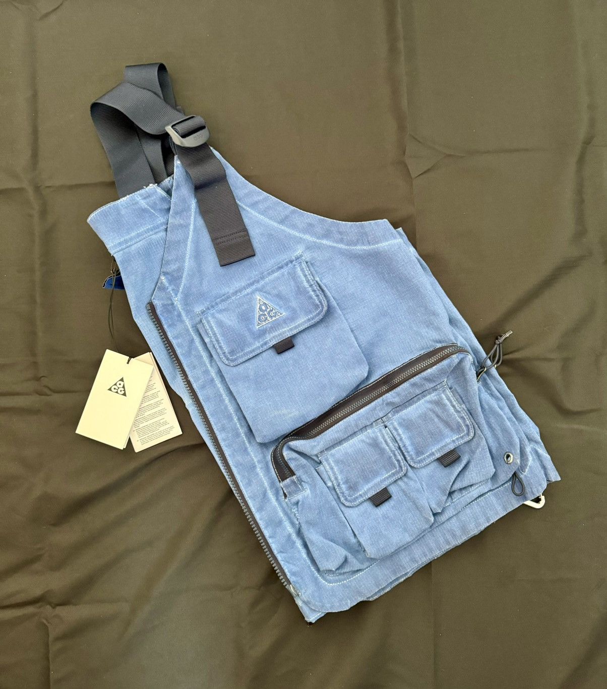 acg watchman peak vest
