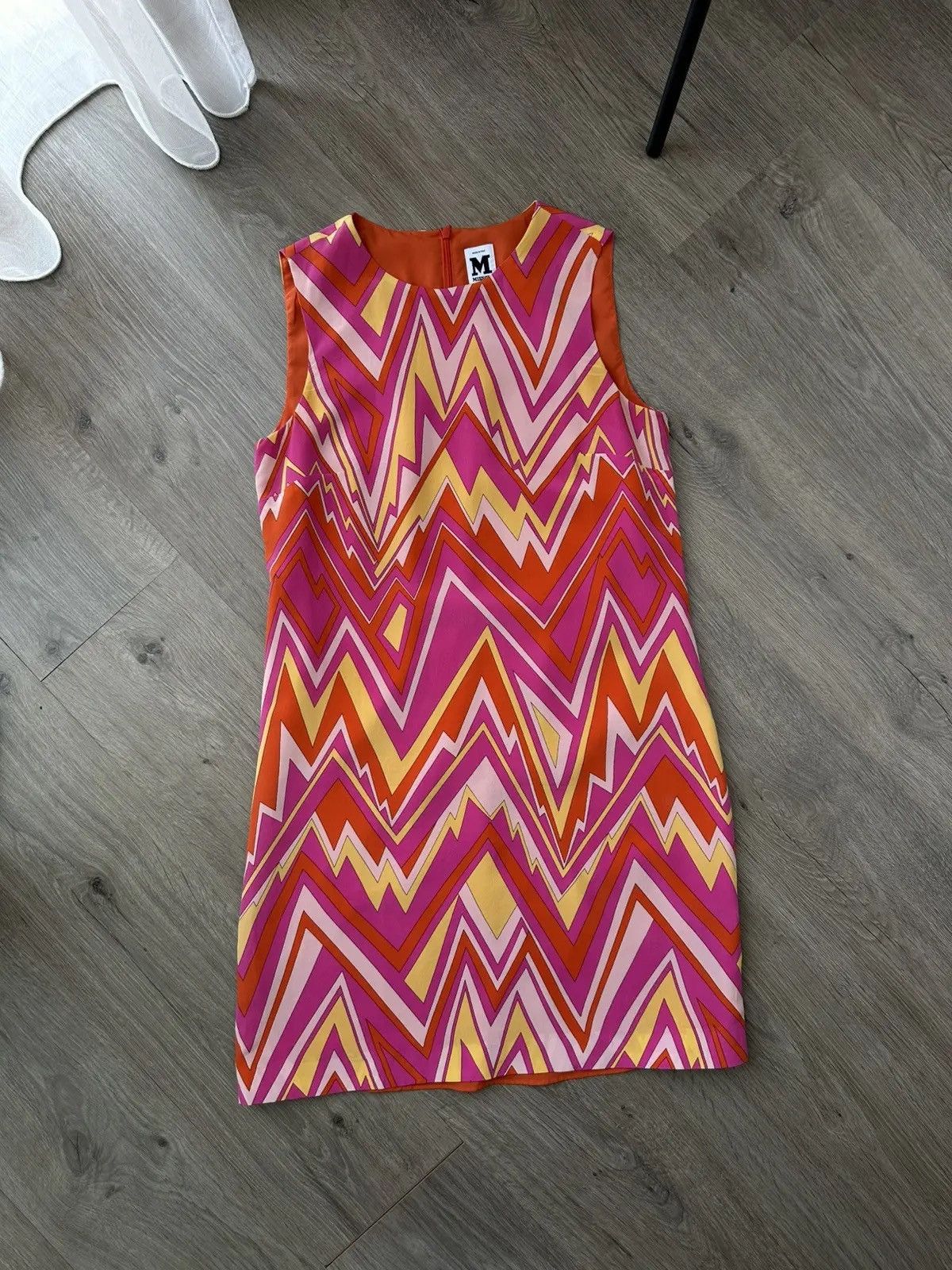 Missoni Vintage Missoni Sleeveless Retro Zigzag Silk Shift Dress Size M / US 6-8 / IT 42-44 - 2 Thumbnail