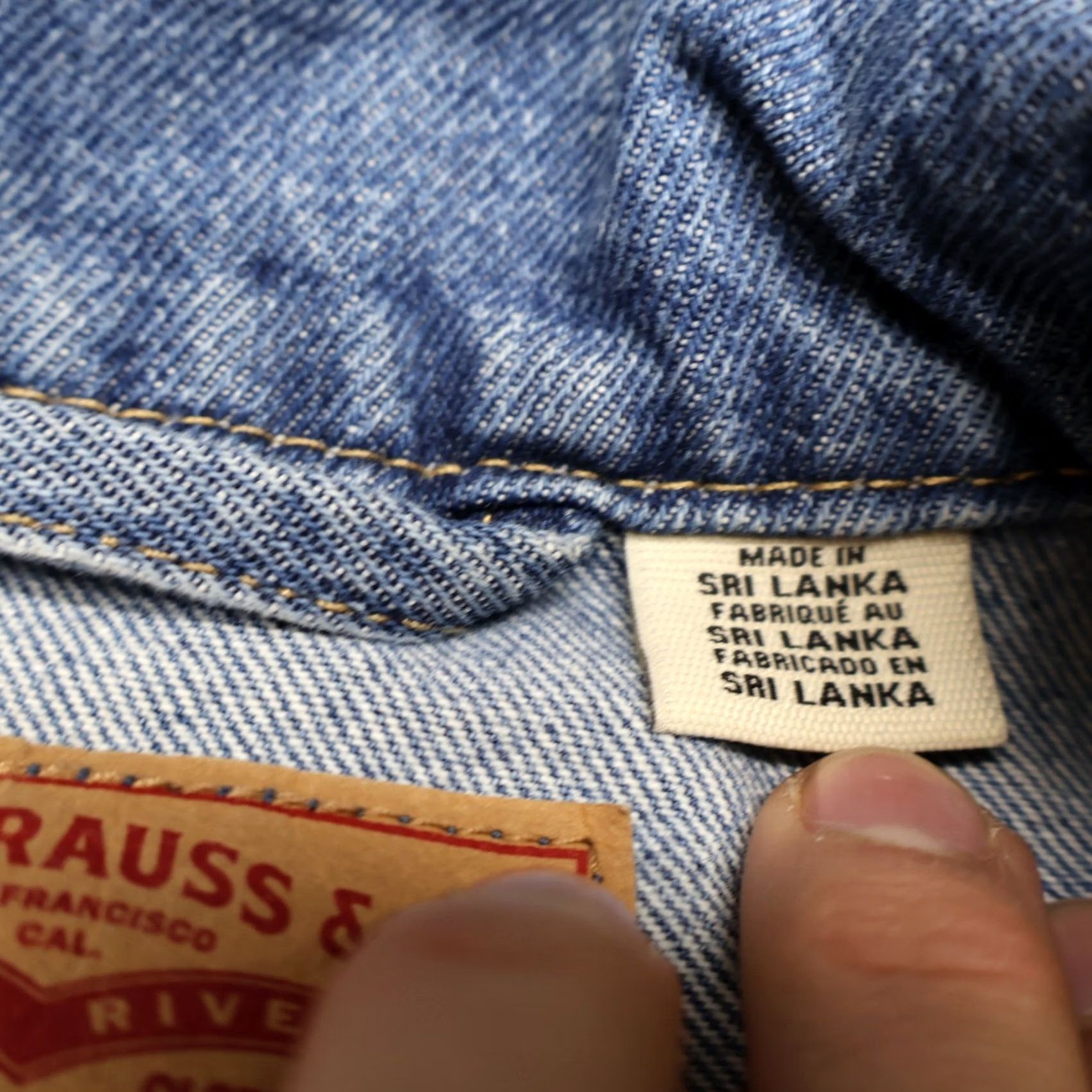 Levi's Levis Denim Jacket Mens Large Medium Wash Casual Rugged Classic Jean Trucker Size US 33 - 4 Thumbnail
