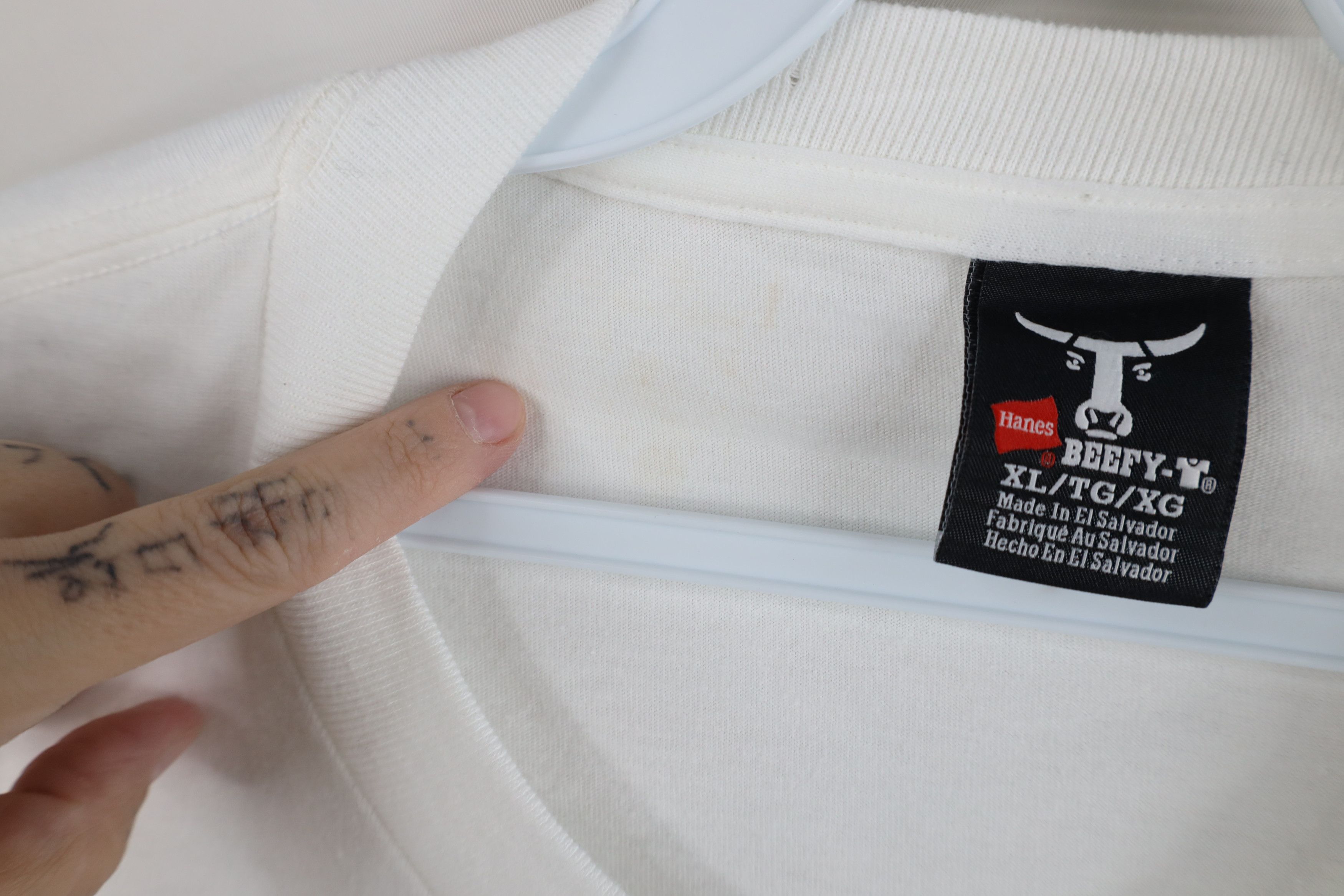 Hanes Vintage Hanes Beefy Heavyweight Long Sleeve T-Shirt White Size US XL / EU 56 / 4 - 10 Thumbnail