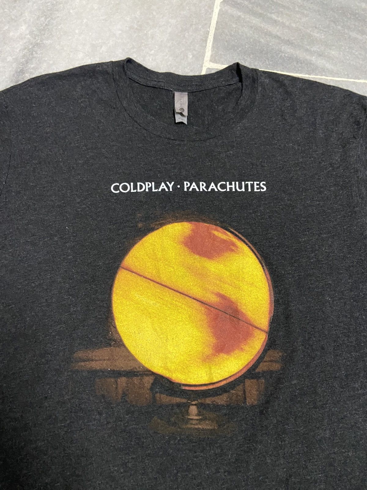 Band Tees Coldplay band Parachutes tour 2017 Tee Size US M / EU 48-50 / 2 - 5 Thumbnail