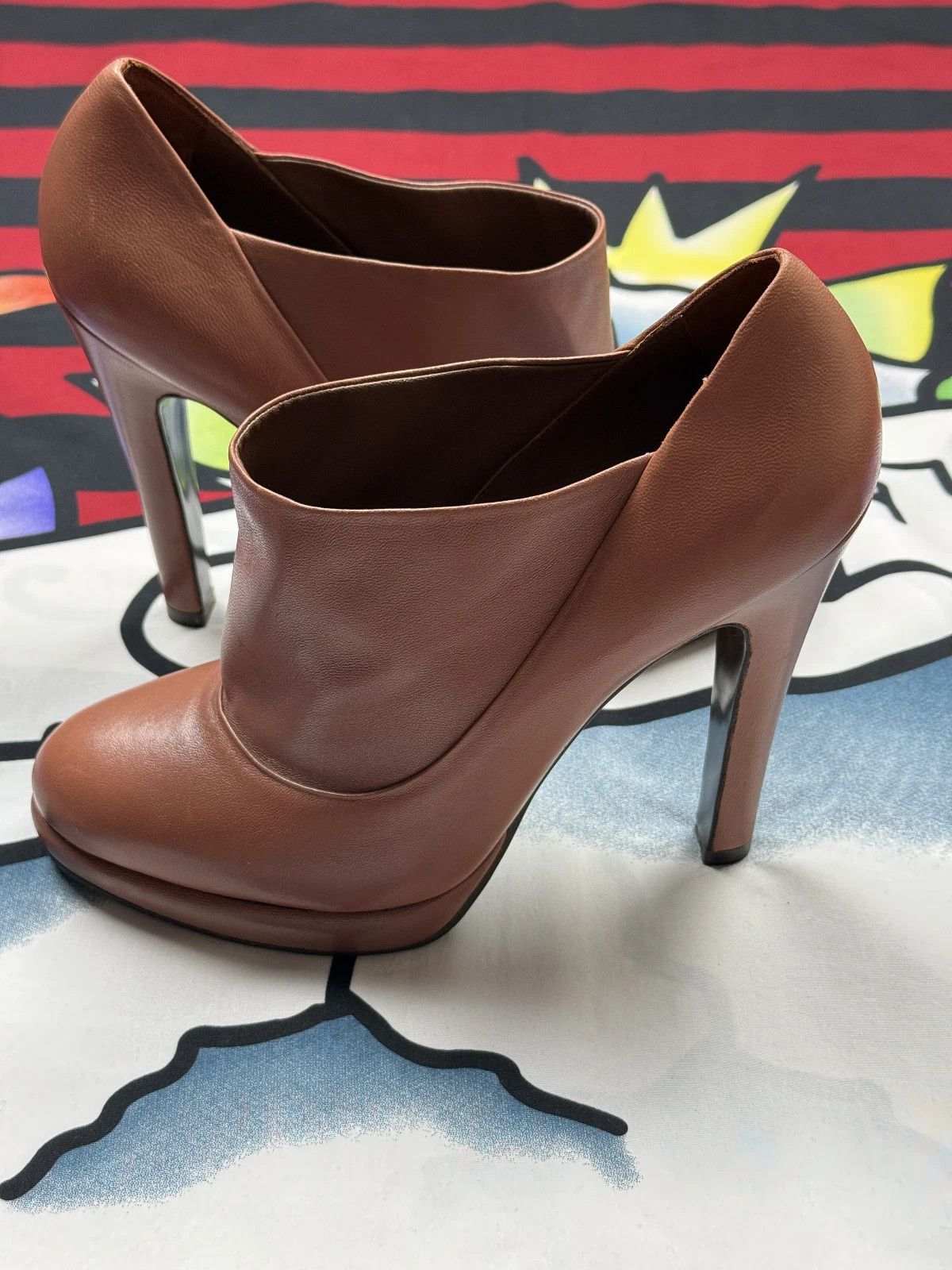 Yves Saint Laurent Yves Saint Laurent Paris Luxury Heels shoes size 38 Size US 8.5 / IT 38.5 - 4 Thumbnail