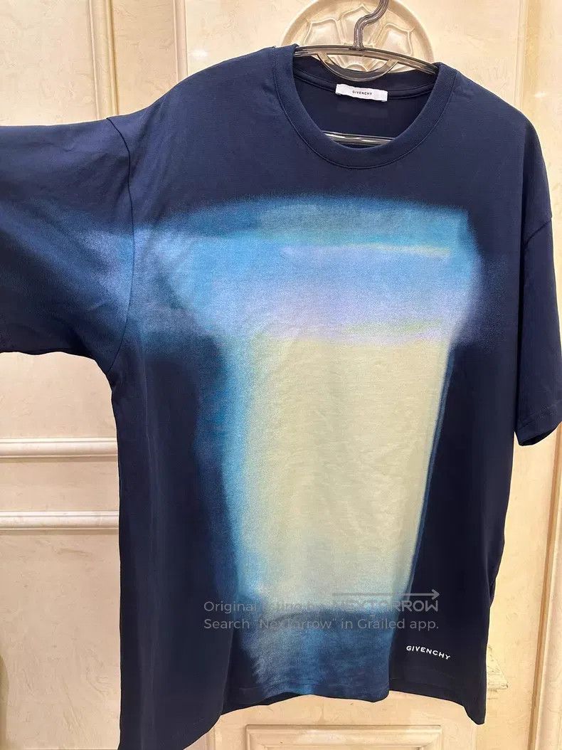 Other Givenchy Gradual Color Wash Abstract Print T-Shirt Size US XL / EU 56 / 4 - 2 Thumbnail