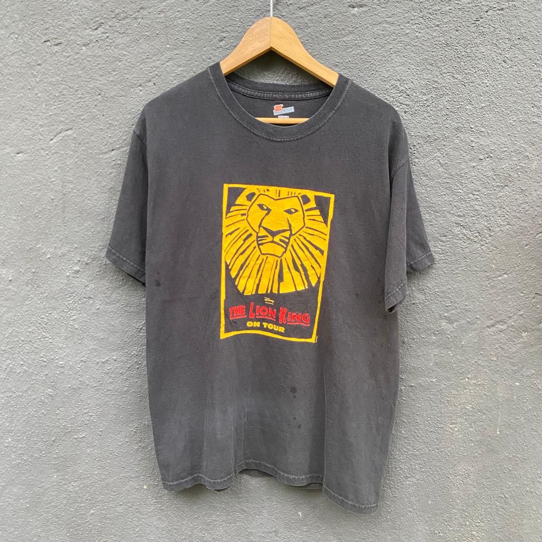 Disney Thrashed Faded The Lion King On Tour Tee Size US M / EU 48-50 / 2 - 1 Thumbnail