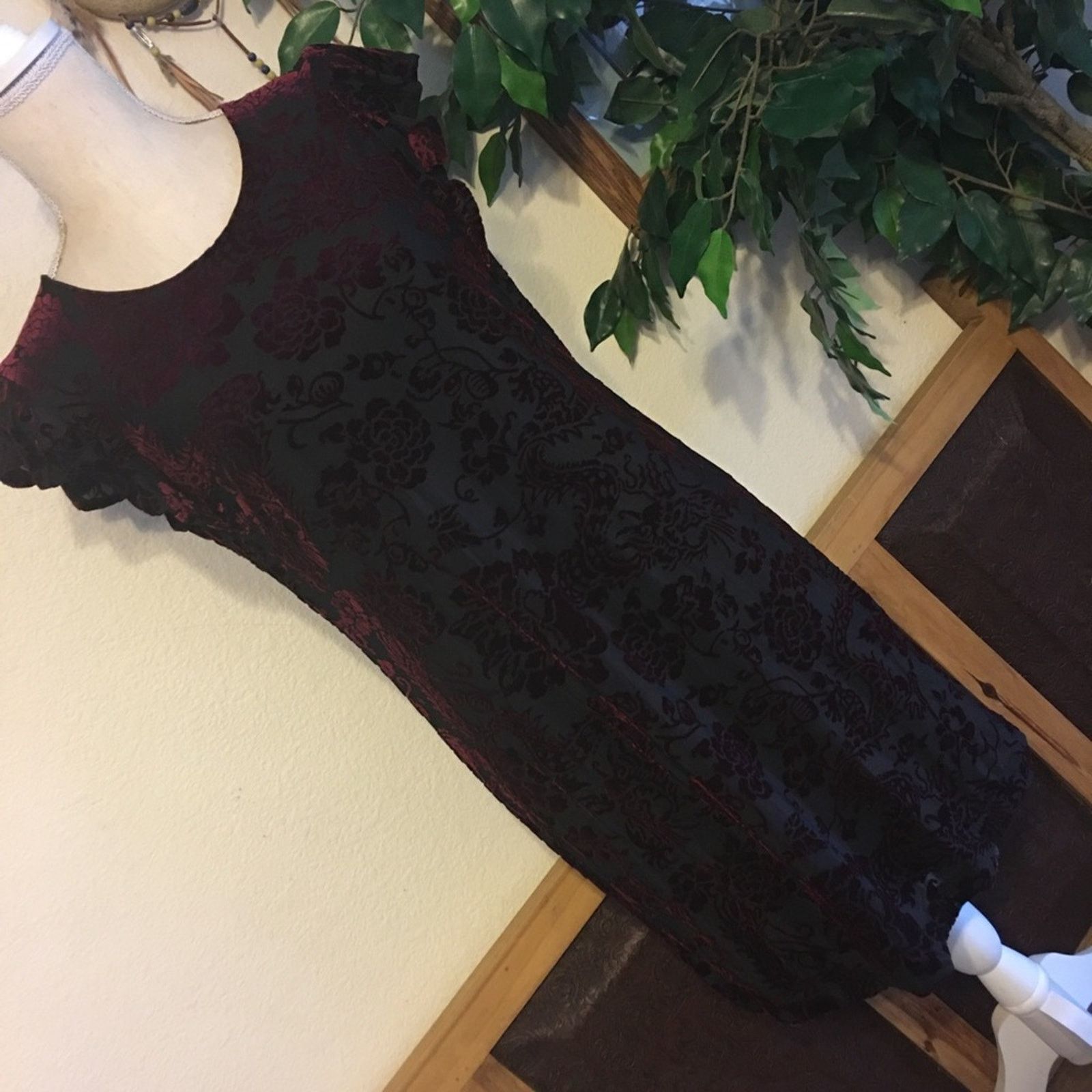 Designer Adrienne Vittadini floral velvet burn out dress Size XS / US 0-2 / IT 36-38 - 9 Thumbnail