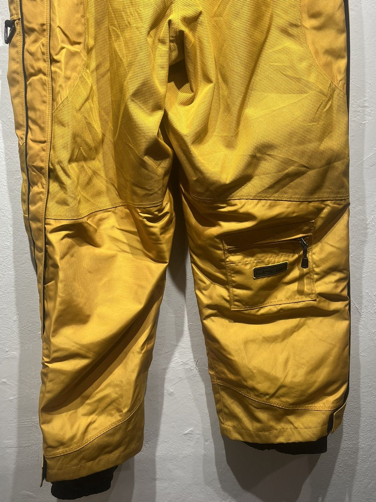 Nike ACG Vintage Nike ACG Ski Swoosh pants Size US 32 / EU 48 - 15 Thumbnail
