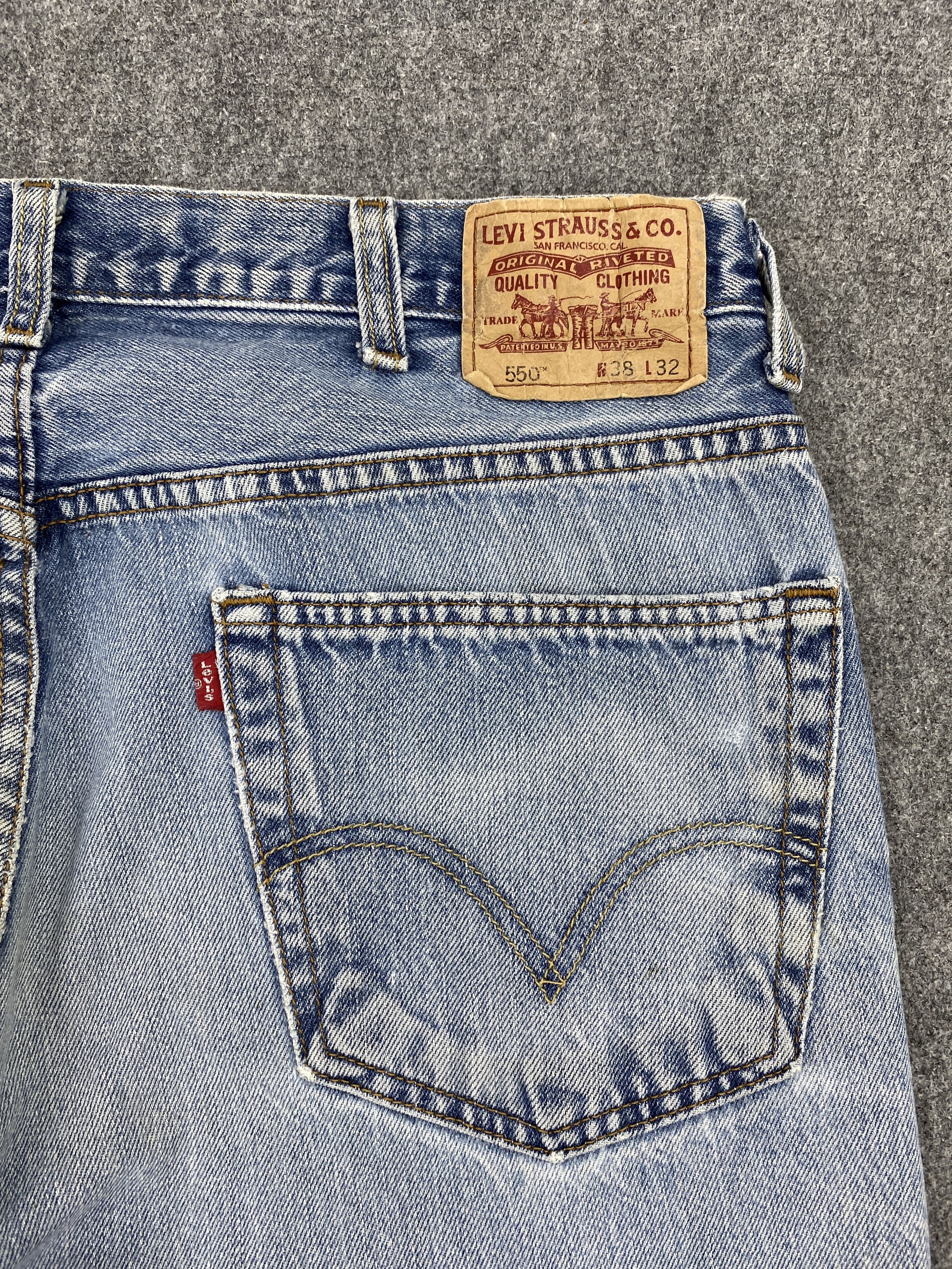 Levi's × Vintage Vintage Levis 550 Faded Blue Denim Jeans Size US 36 / EU 52 - 12 Thumbnail