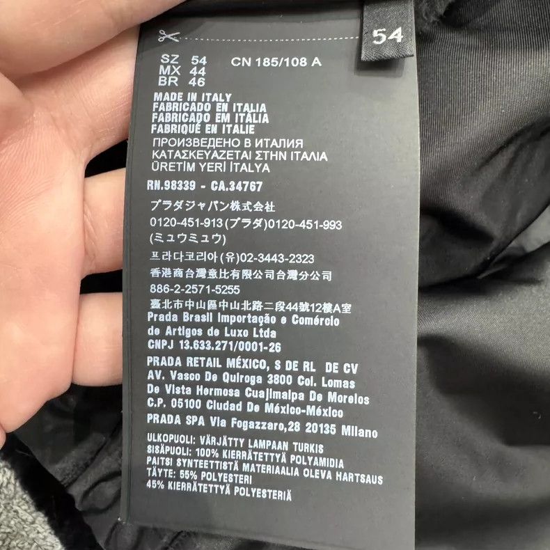 Prada Prada Fur all-in-one double-sided jacket 2505-Nextarrow Size US L / EU 52-54 / 3 - 7 Thumbnail