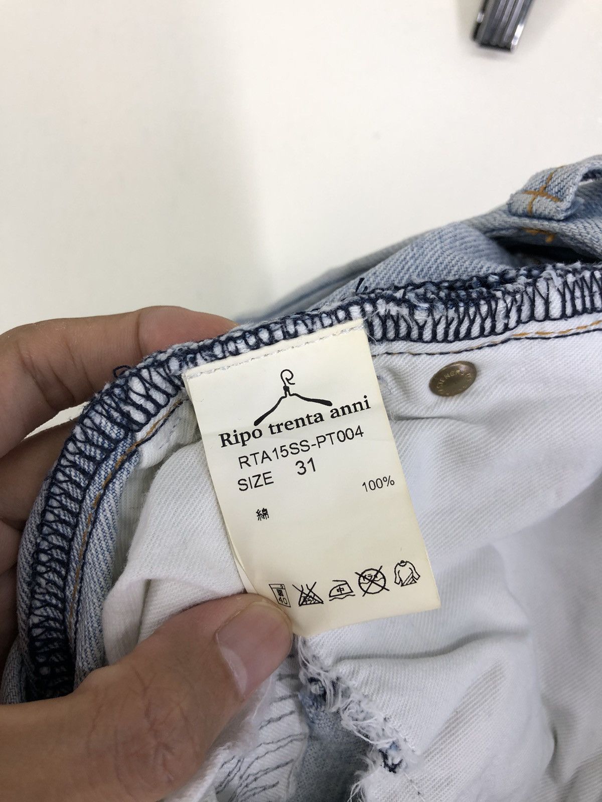 Japanese Brand Ripo Trenta Anni Distressed Light Wash Jeans Size US 32 / EU 48 - 16 Thumbnail