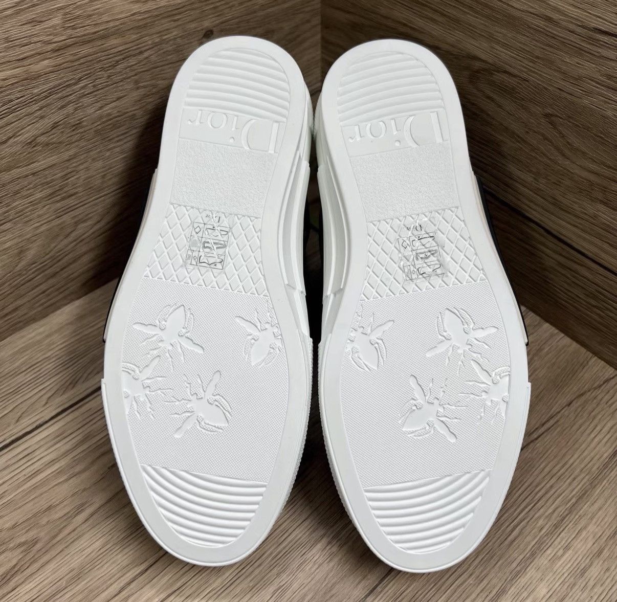 Dior Dior B23 White and Black Mesh Monogram High-Top Sneakers J41 Size US 6.5 / EU 39-40 - 5 Thumbnail