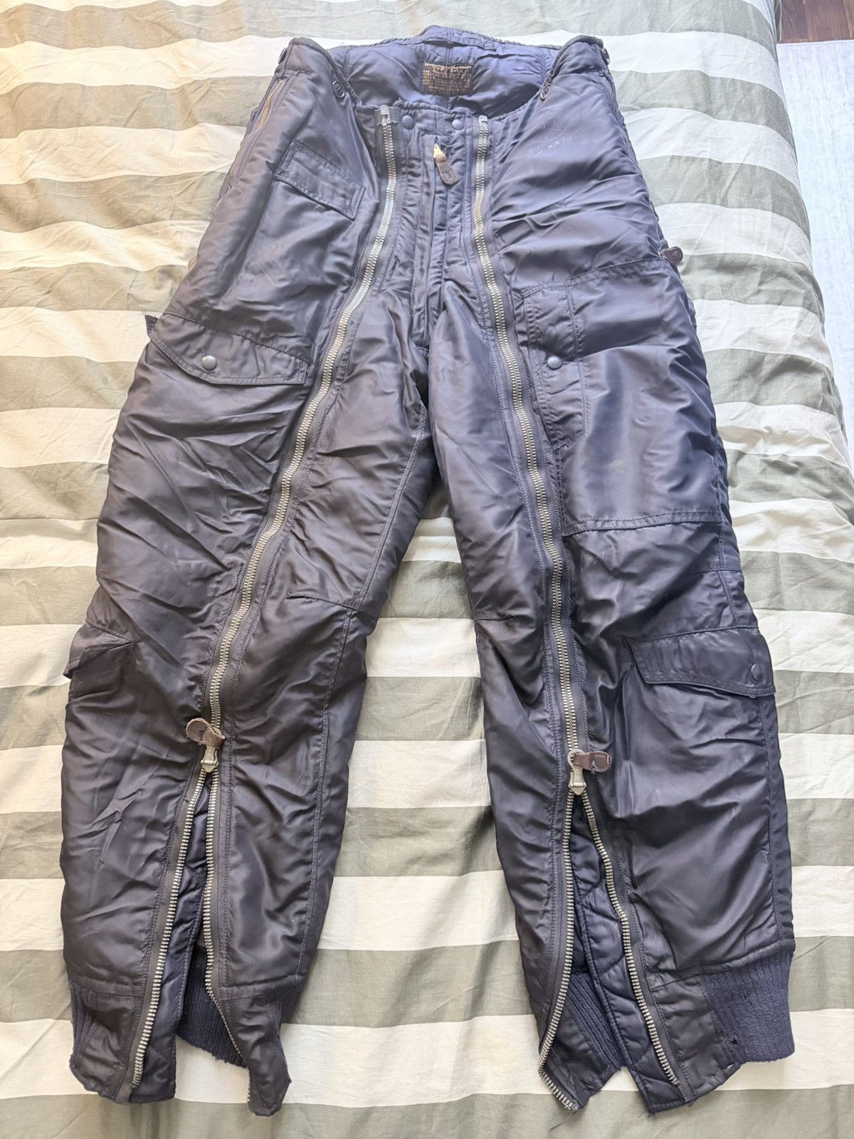 Vintage USAF D-1A Pant Size US 32 / EU 48 - 1 Thumbnail