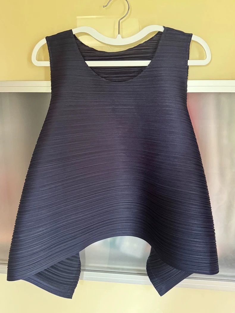 Issey Miyake blue sleeveless top by issey miyake-dmc Size US M / EU 48-50 / 2 - 1 Thumbnail