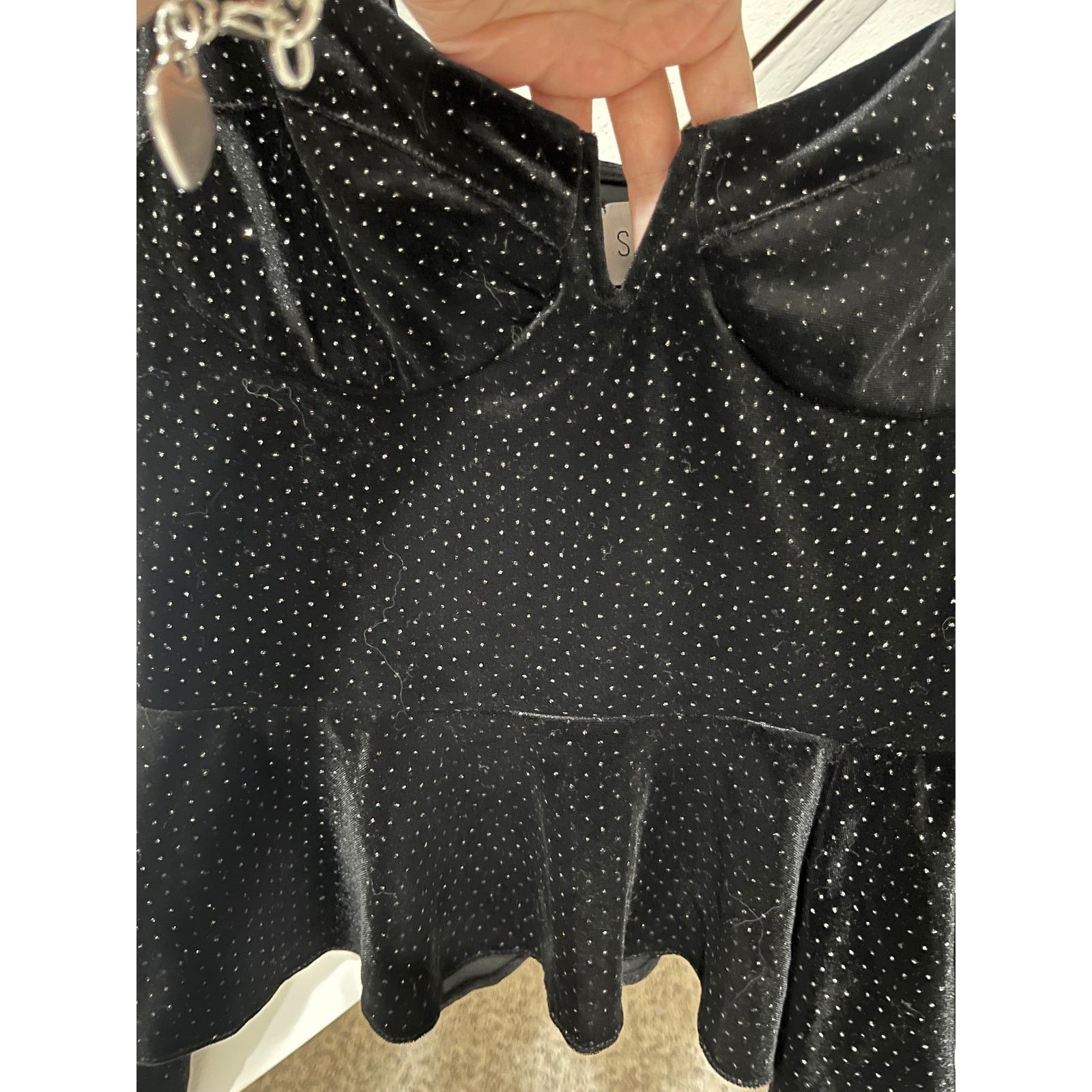 Saylor Saylor Black Long Sleeve Velvet Glitter Elsa Peplum Top M Size M / US 6-8 / IT 42-44 - 3 Thumbnail