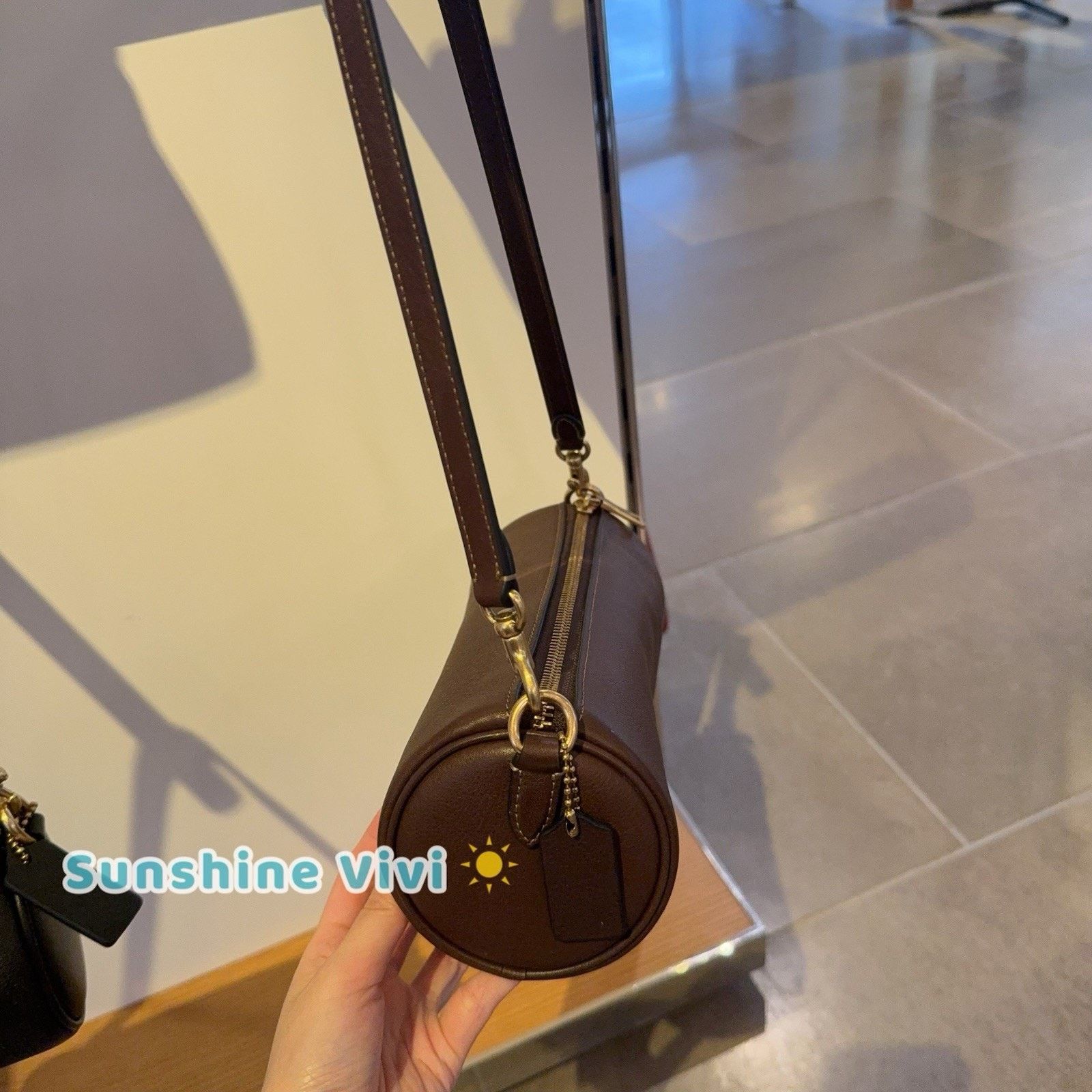 Coach NWT Coach Small Barrel Bag Leather Handbag CDY80 Brass/maple Size ONE SIZE - 6 Thumbnail