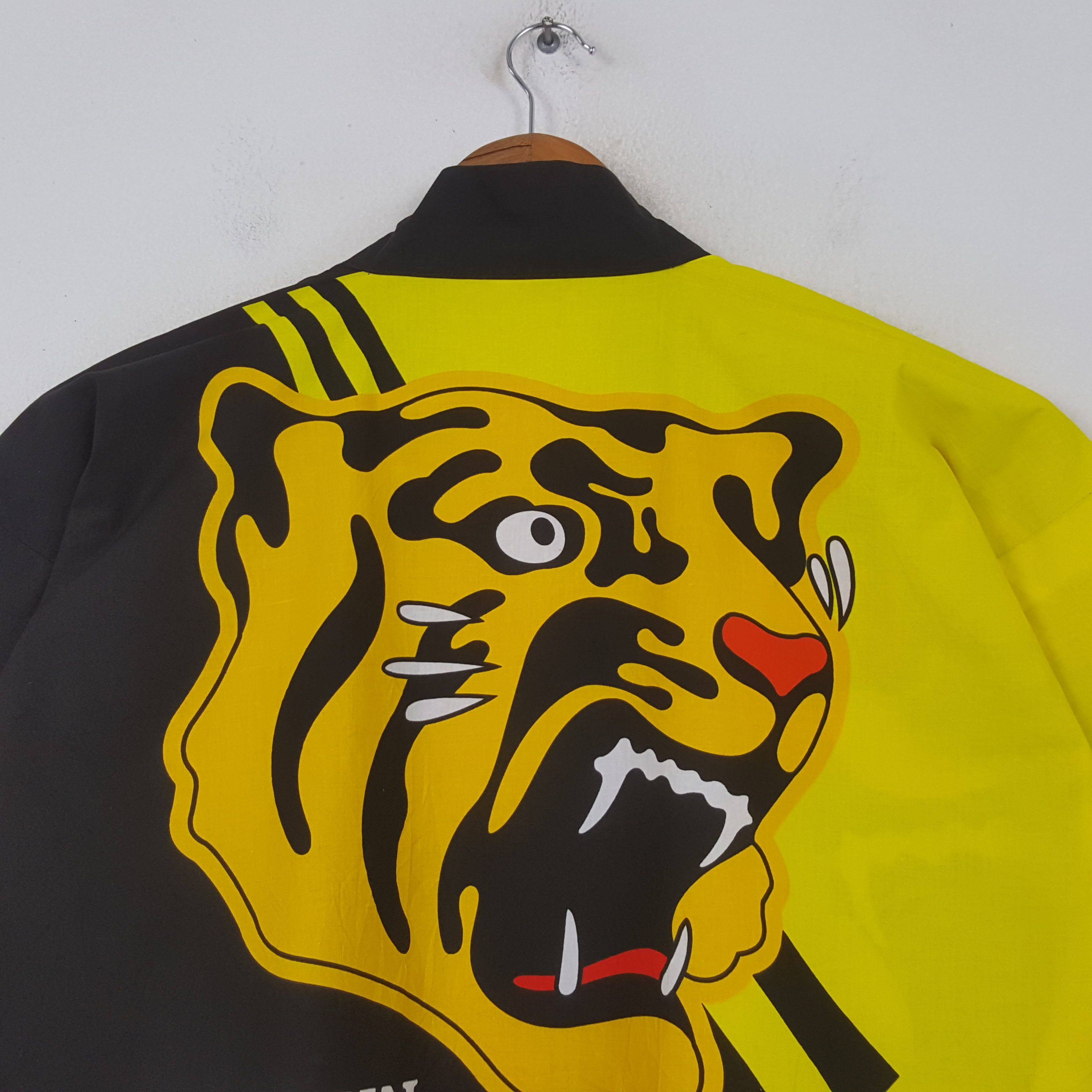 Vintage Vintage Hanshin Tigers Japanese Baseball Team Kimono RR23 Size US L / EU 52-54 / 3 - 2 Thumbnail