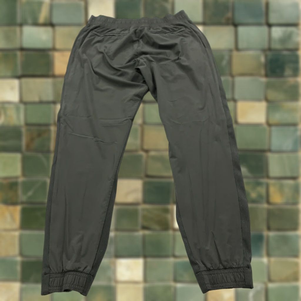 Athleta Athleta Brooklyn Jogger 4 (Fit 28W 27L) Tapered Green 530631 PLS READ Size 28" / US 6 / IT 42 - 1 Thumbnail